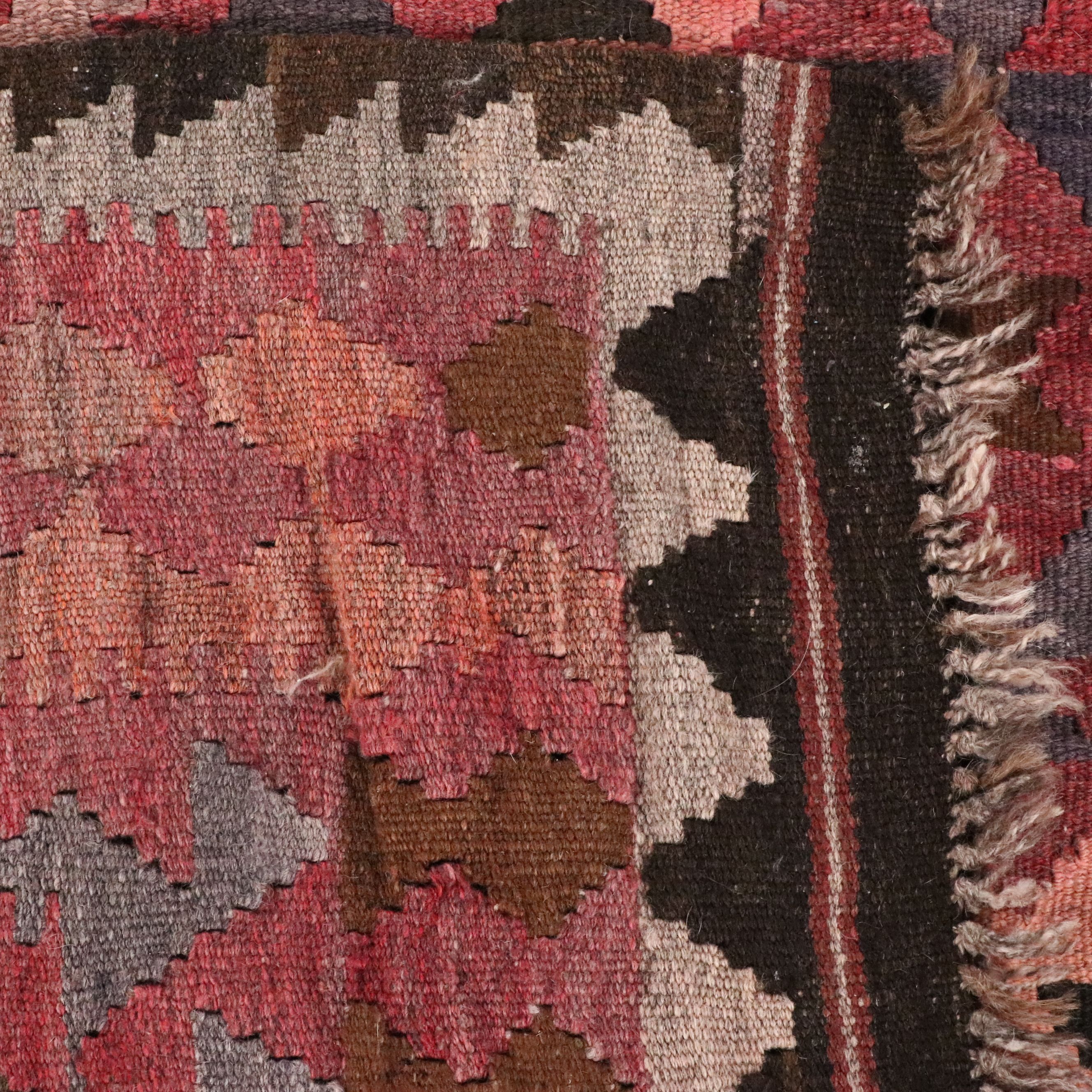 4'9 x 7'7 Handwoven Turkish Kilim Area Rug