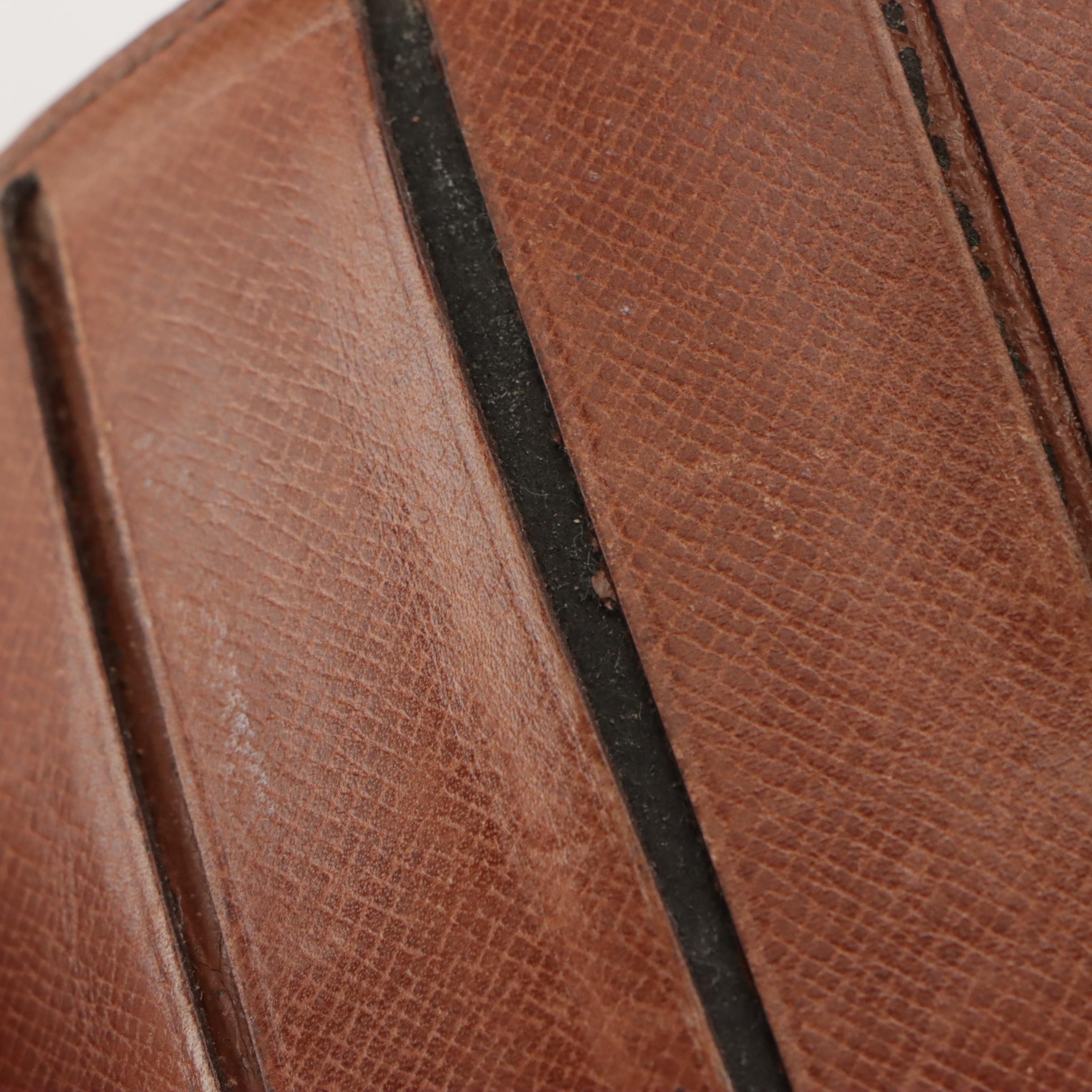 Louis Vuitton Porte-Chéquier Cartes Crédit in Monogram Canvas