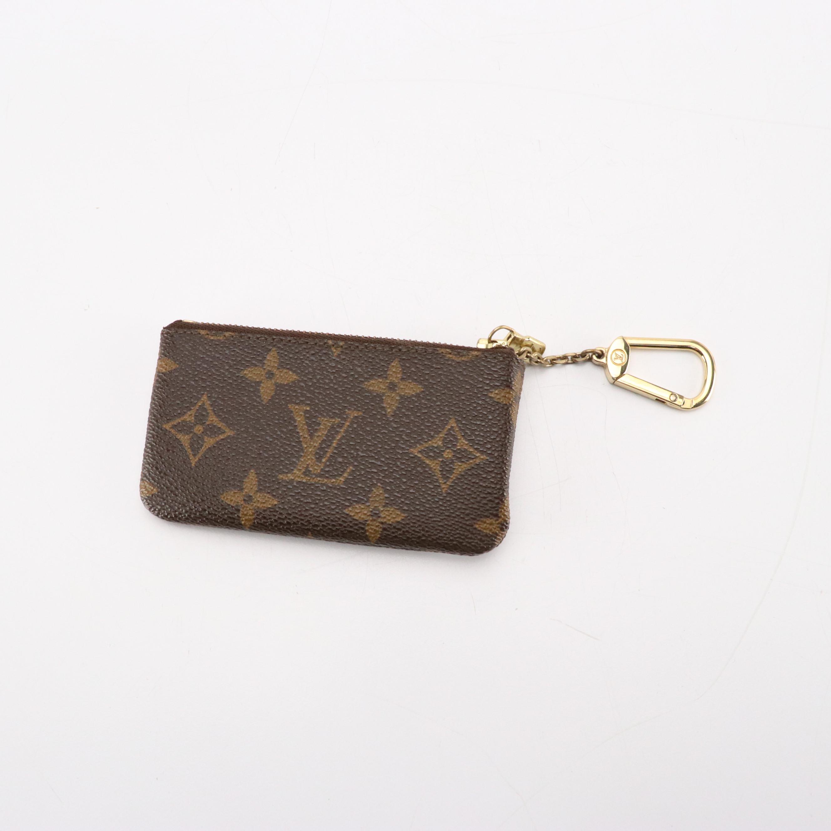 Louis Vuitton Pochette Clés in Monogram Canvas