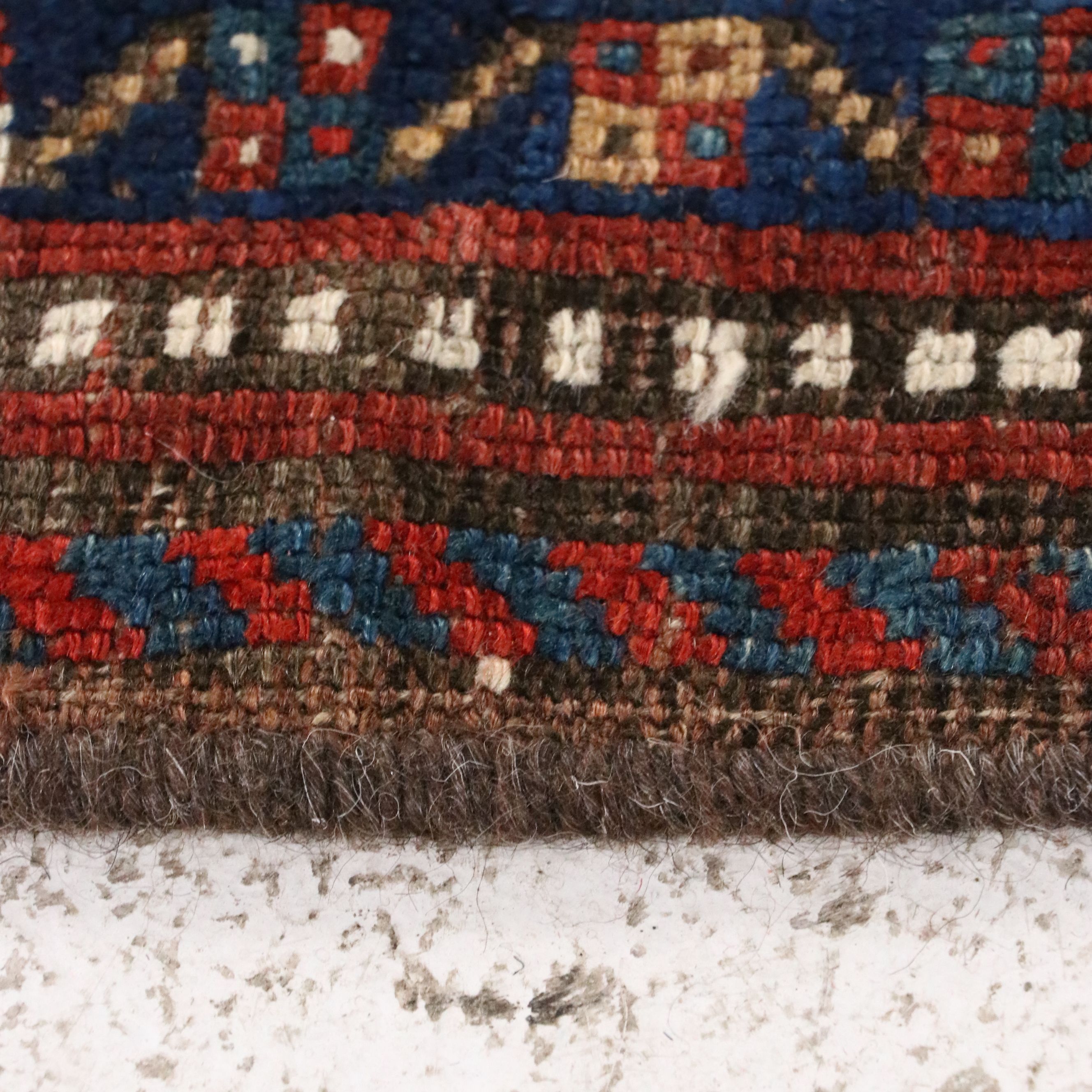 5'7 x 6'8 Hand-Knotted Persian Shiraz Area Rug