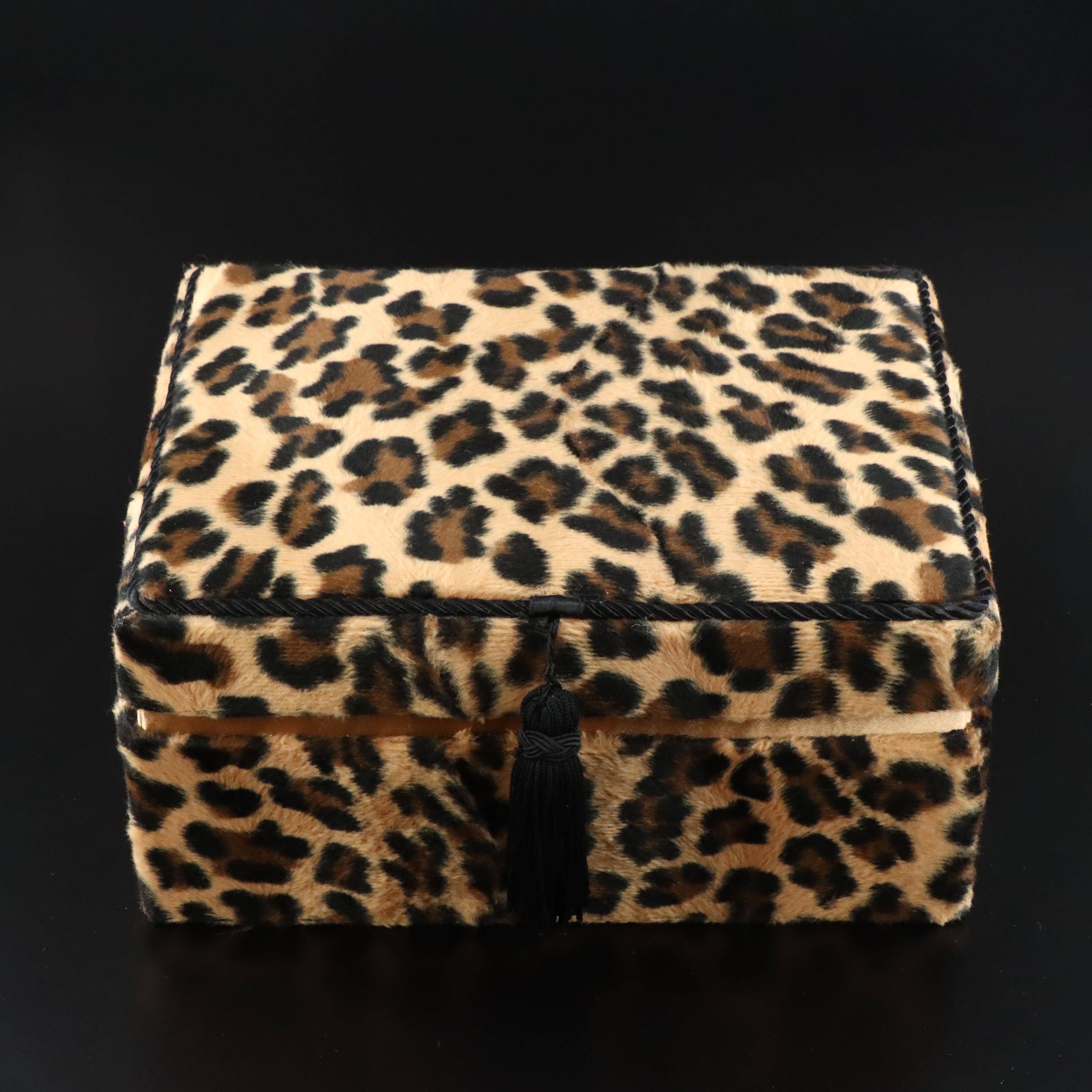 Uncommon Discoveries: Jewelry Collection