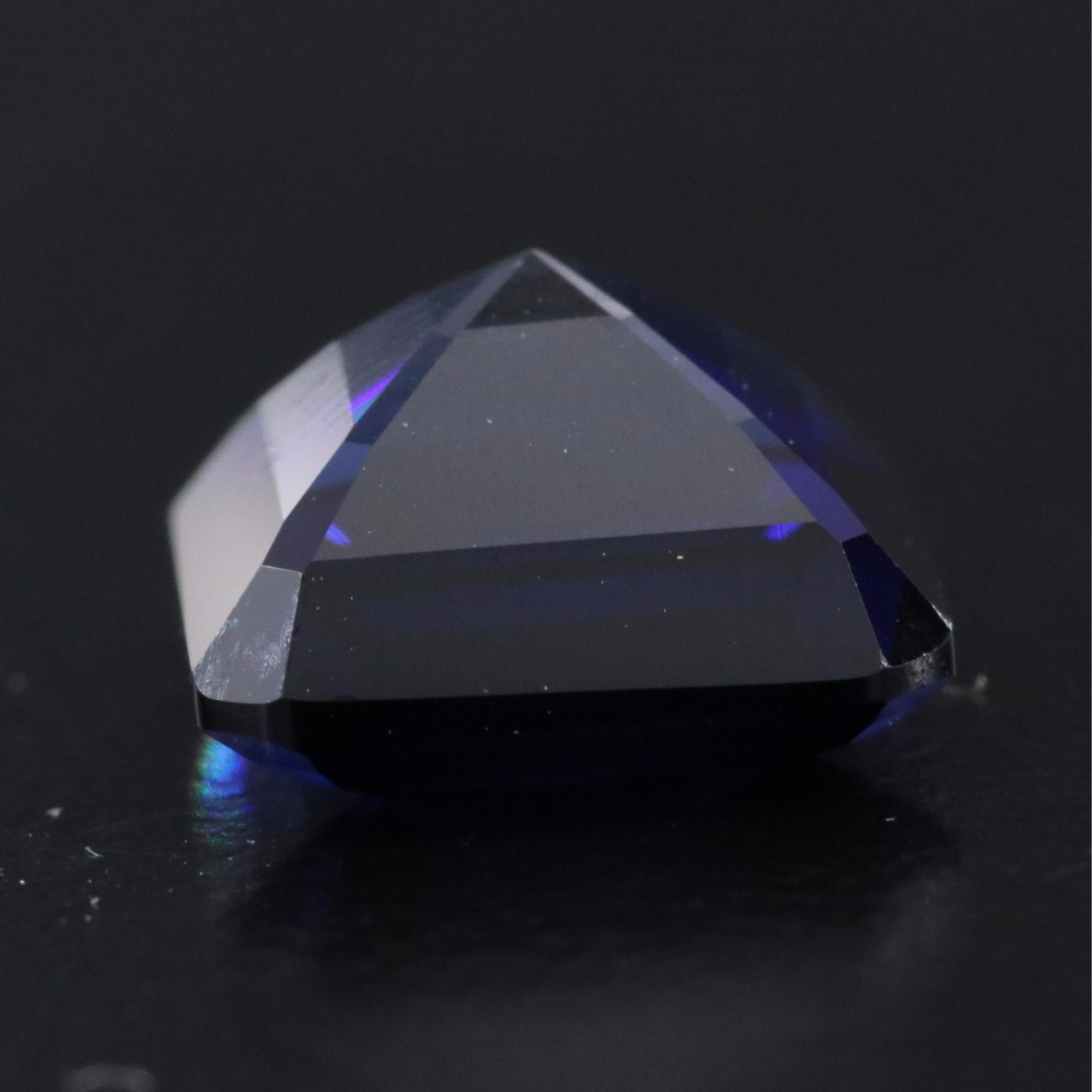 Loose 4.87 CT Lab Grown Sapphire