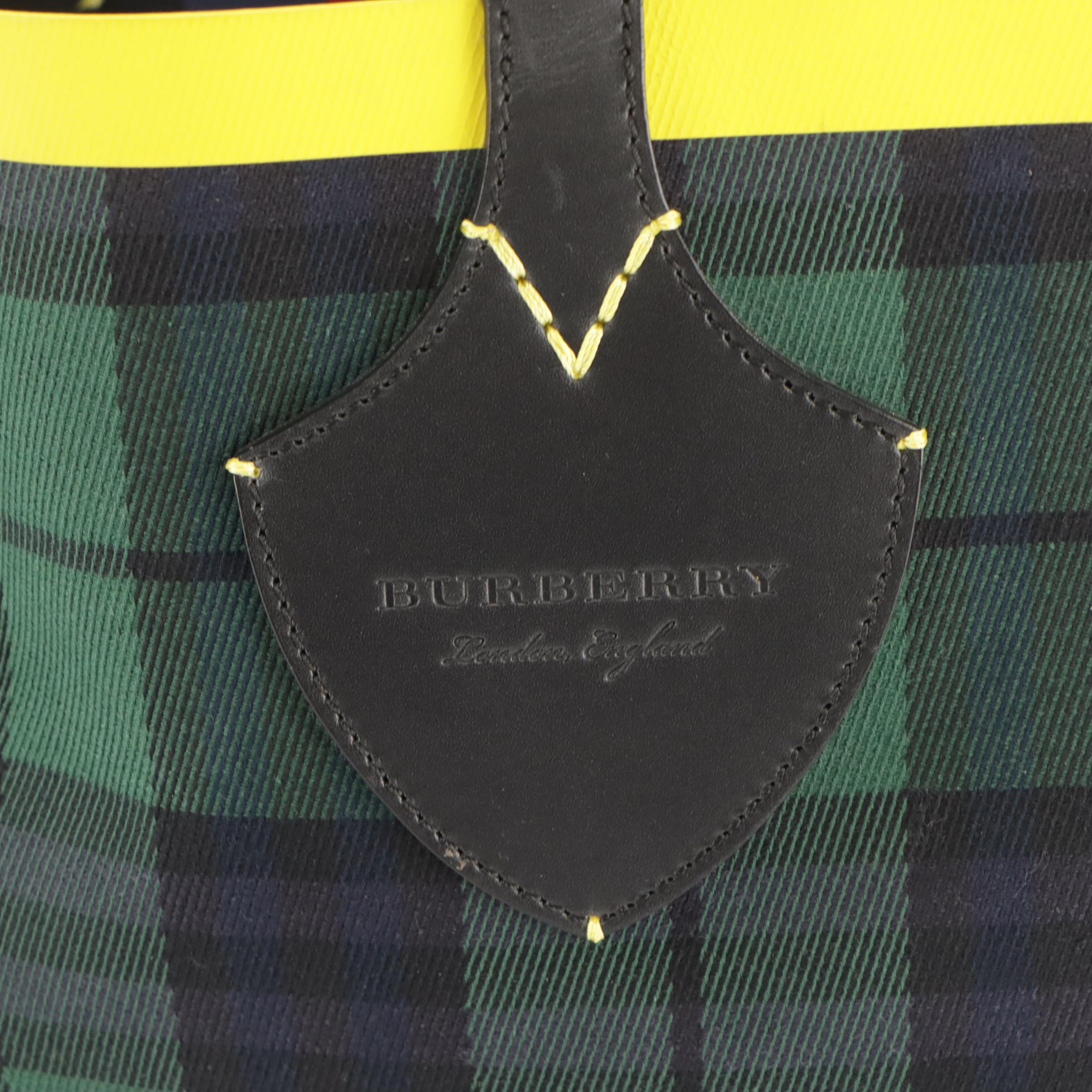 Burberry Medium Reversible Tote in Giant Check Canvas and Leather Trim