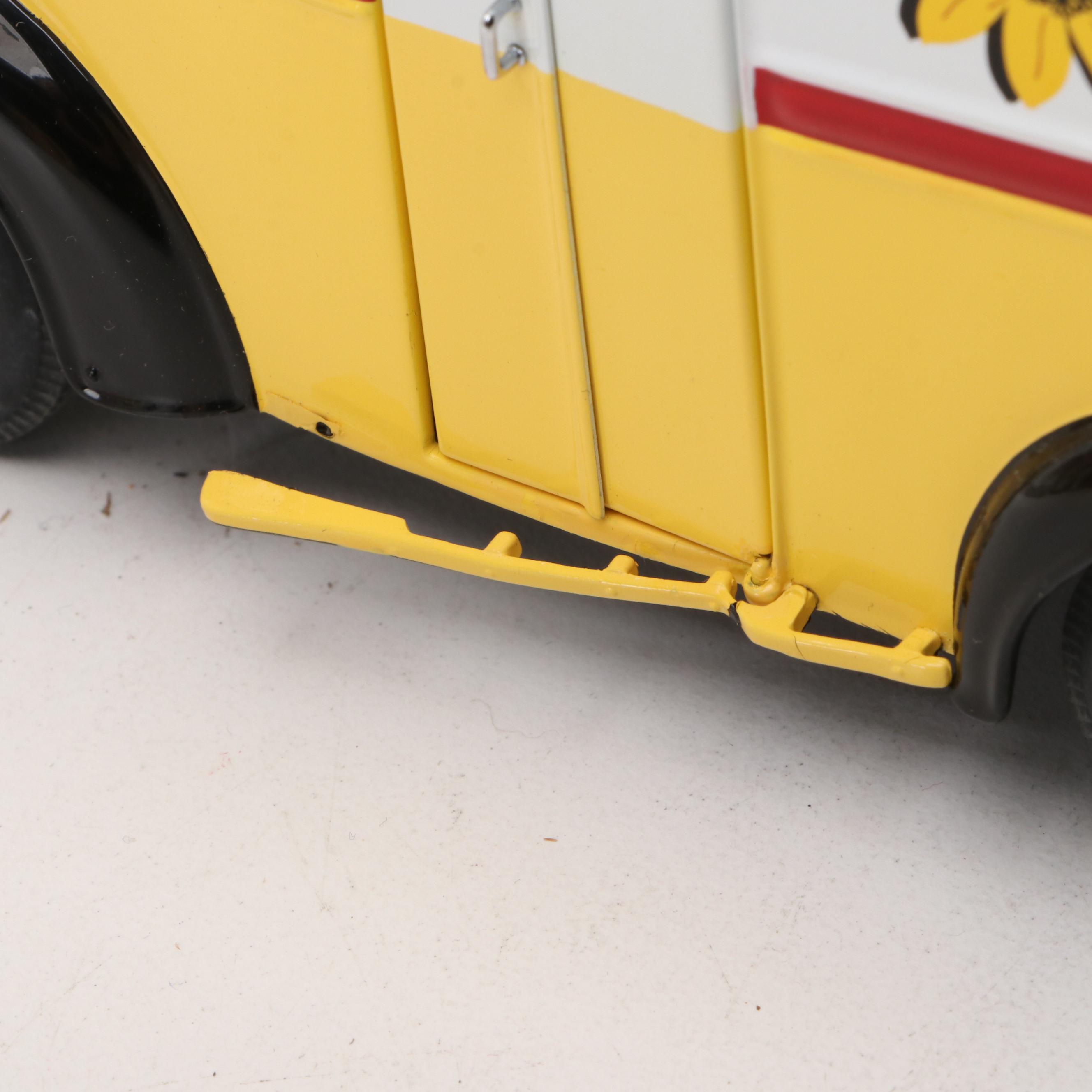 Borden "Elsie the Cow" Ceramic Cookie Jar with Mugs and More Collectibles