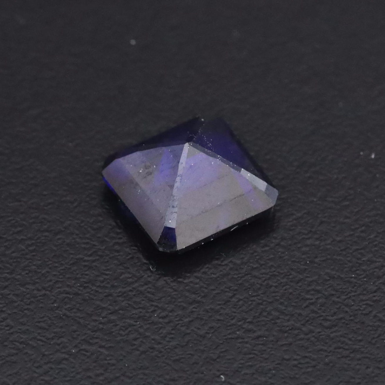 Loose 4.66 CT Lab Grown Sapphire