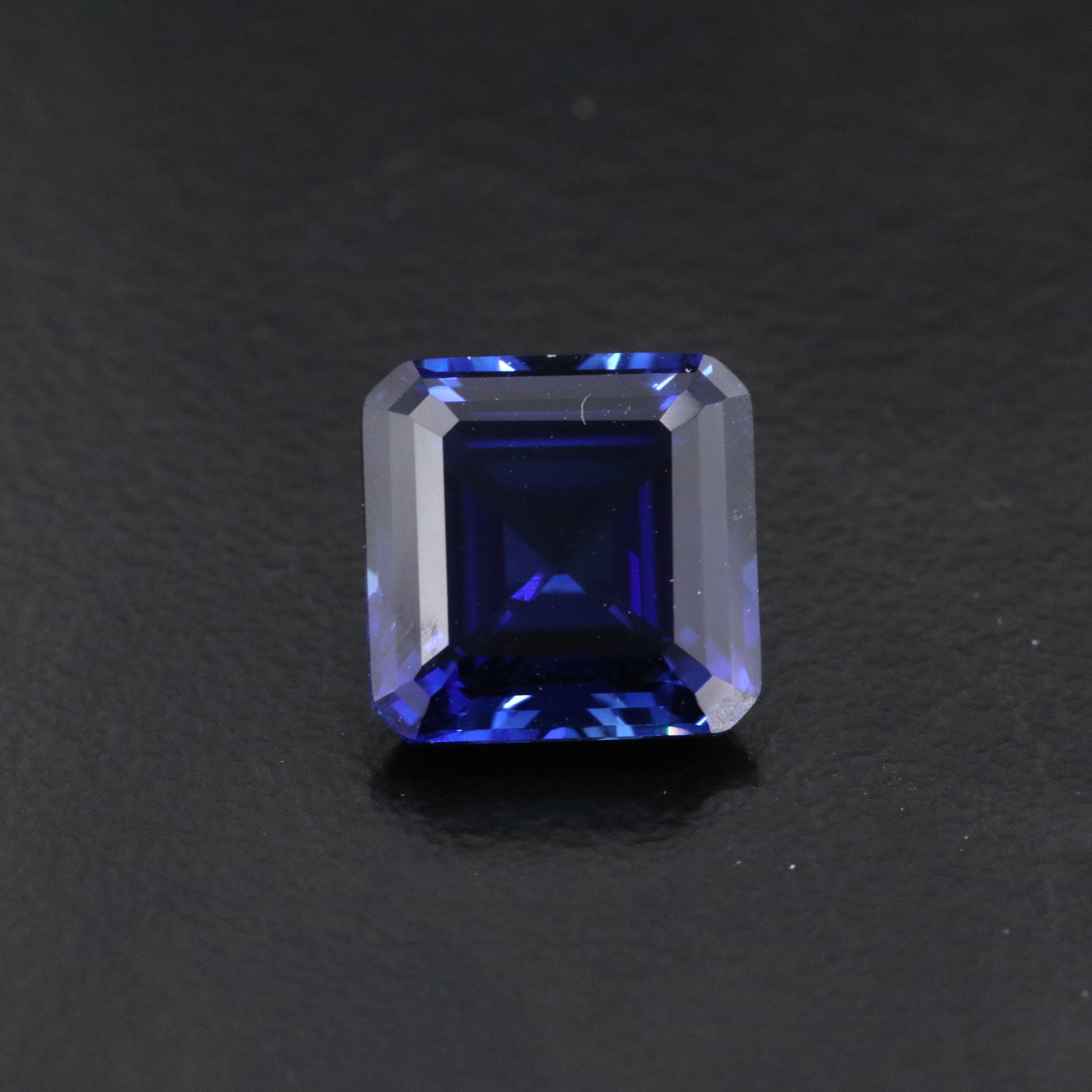 Loose 4.87 CT Lab Grown Sapphire