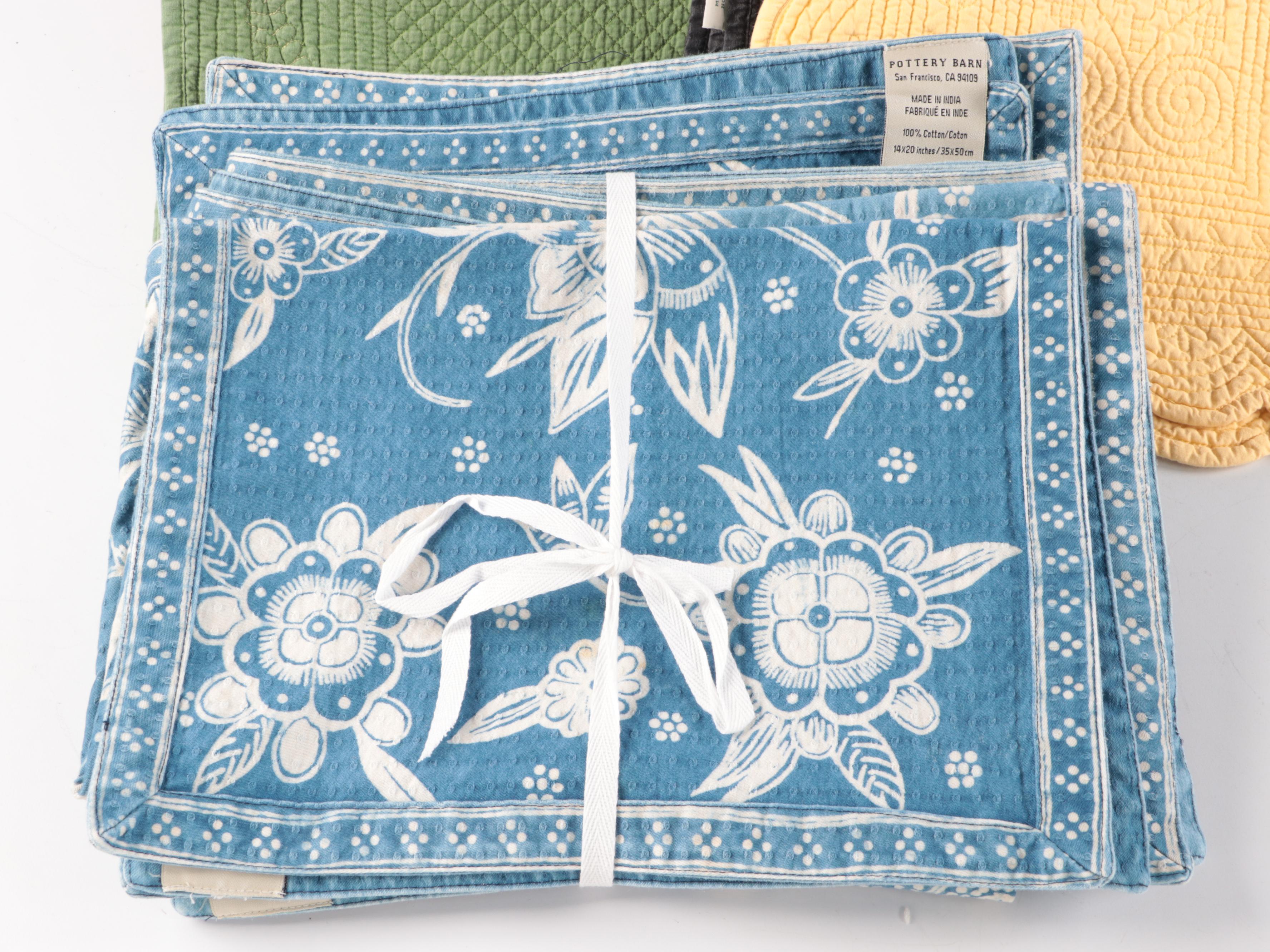 Williams Sonoma Pomegranate Cotton Placemats with Other Fabric Table Linens