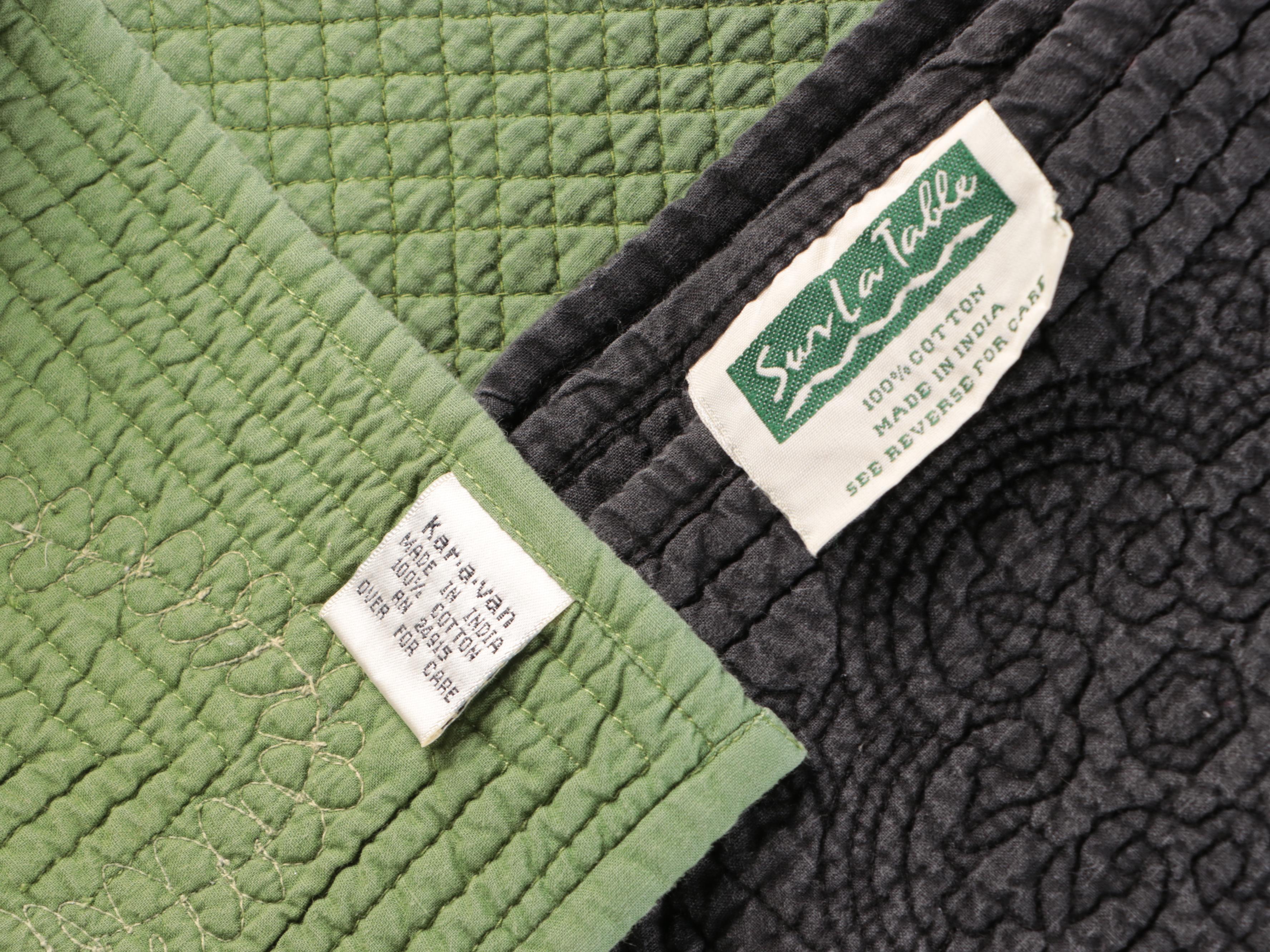 Williams Sonoma Pomegranate Cotton Placemats with Other Fabric Table Linens