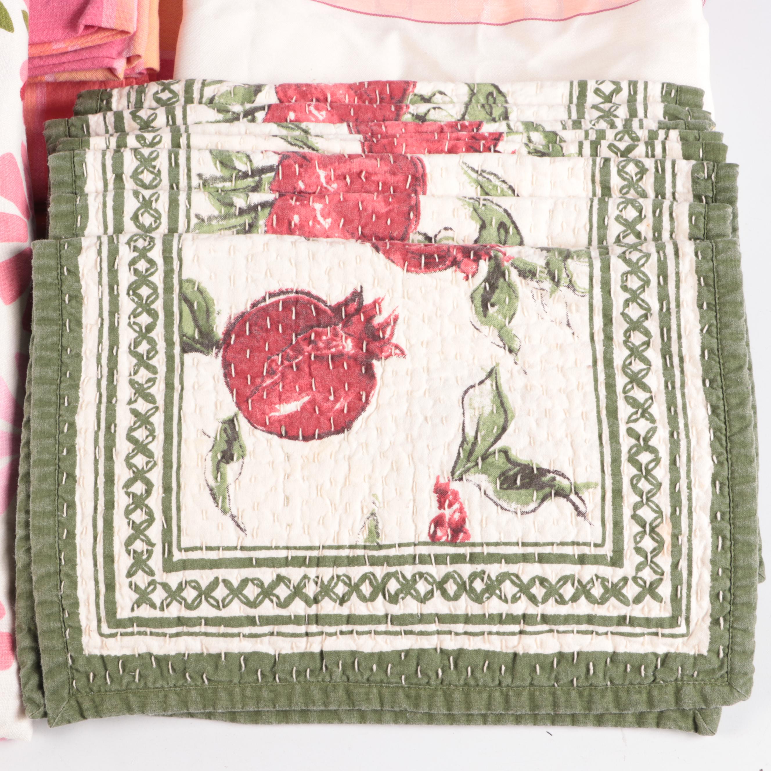 Williams Sonoma Pomegranate Cotton Placemats with Other Fabric Table Linens