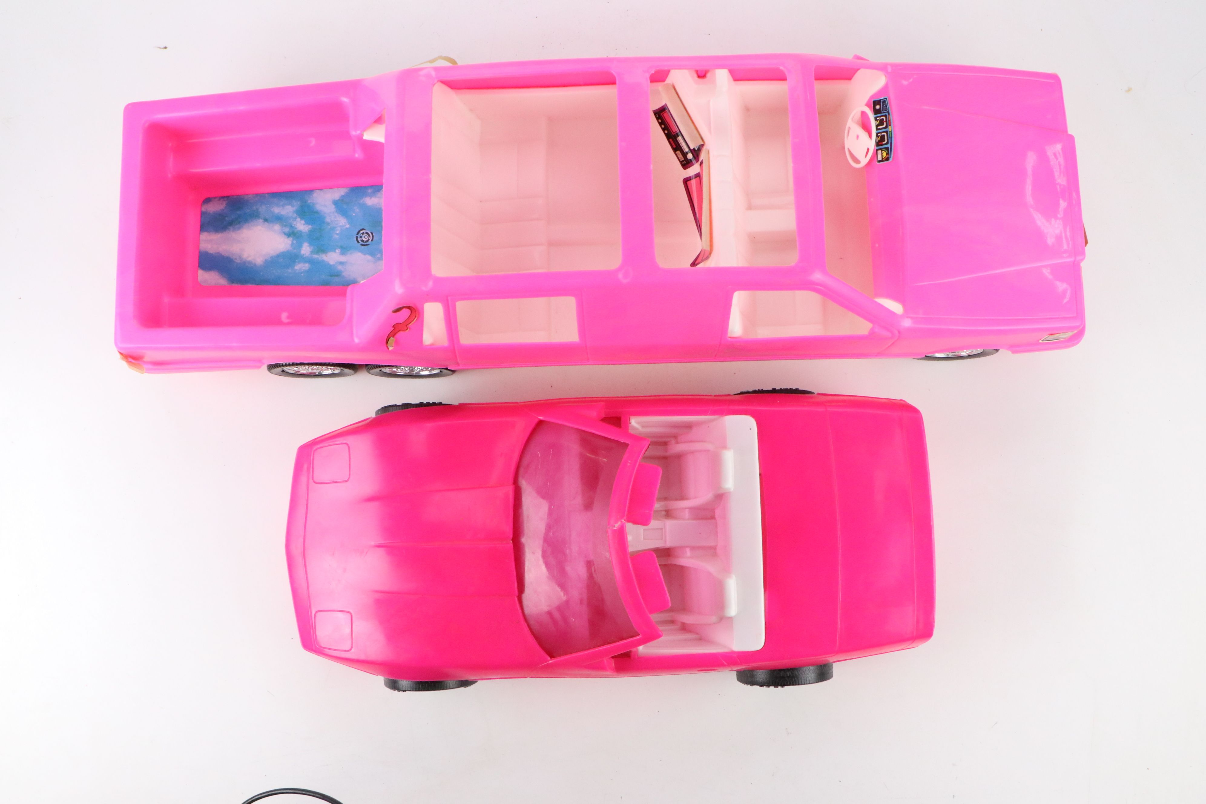 Fashion Girl Stretch Limousine and Hot Tub with Barbie and More Doll Accessories