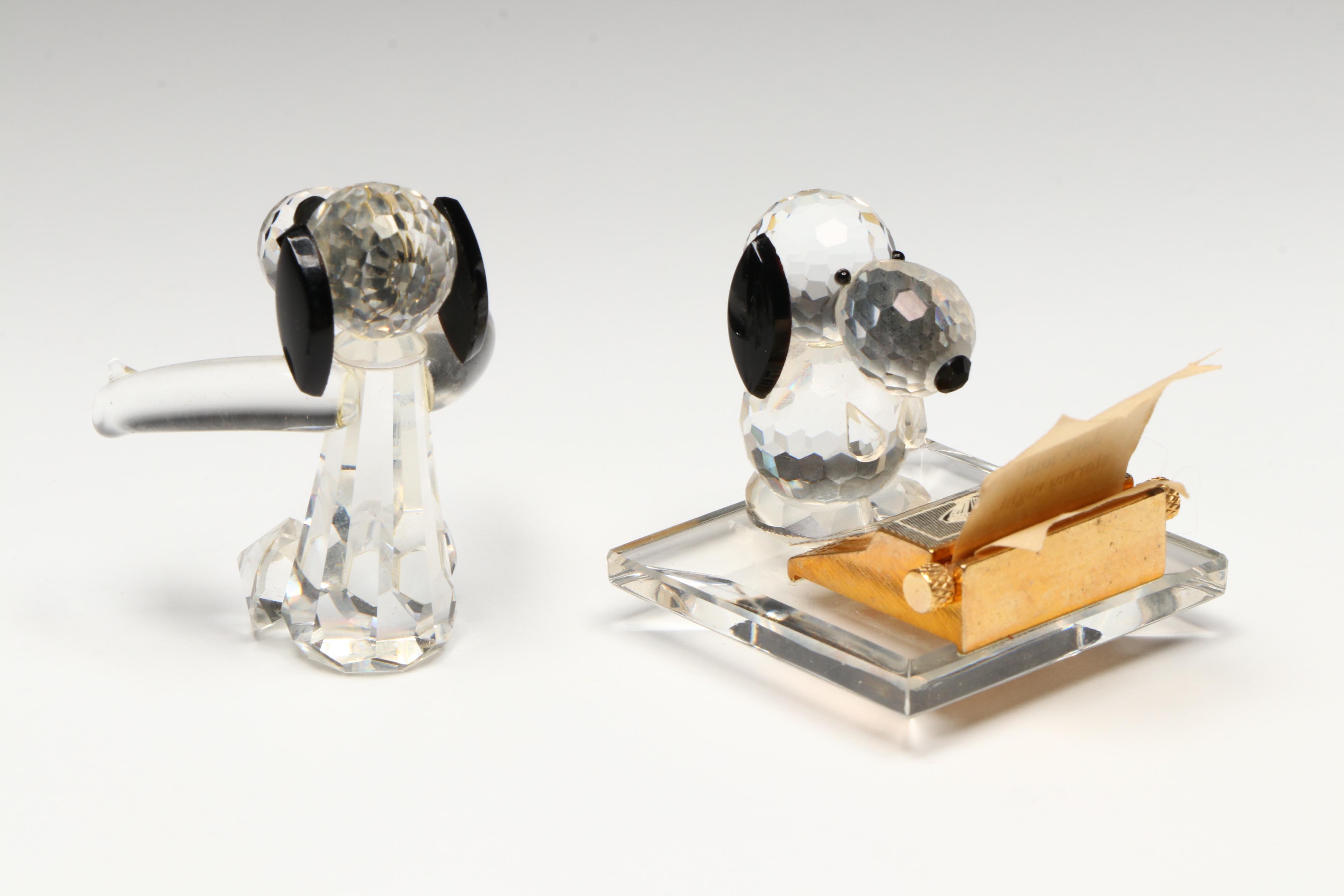 Silver Deer Literary Ace Crystal Snoopy Figure with Other Dog and Bunny Figures