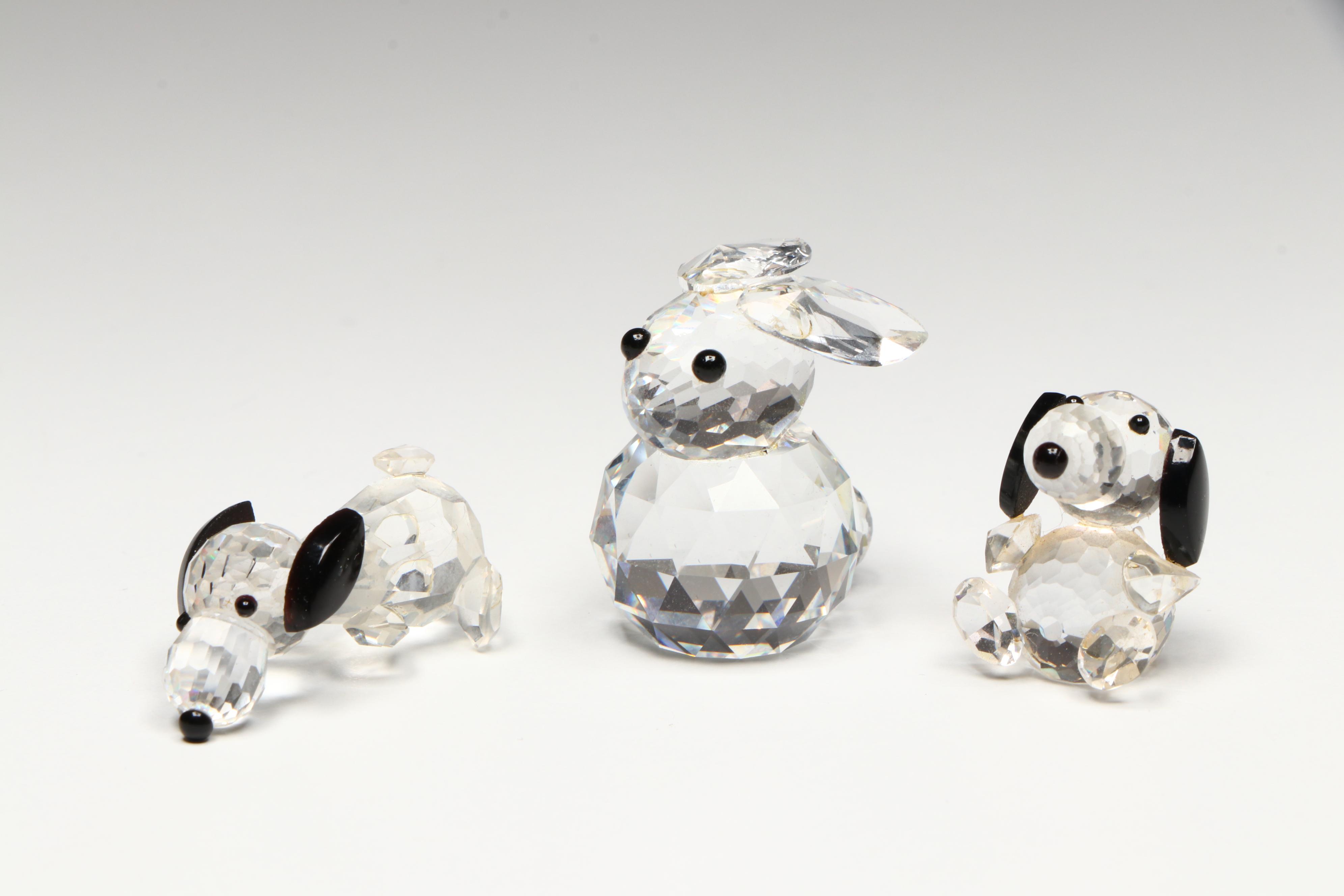 Silver Deer Literary Ace Crystal Snoopy Figure with Other Dog and Bunny Figures