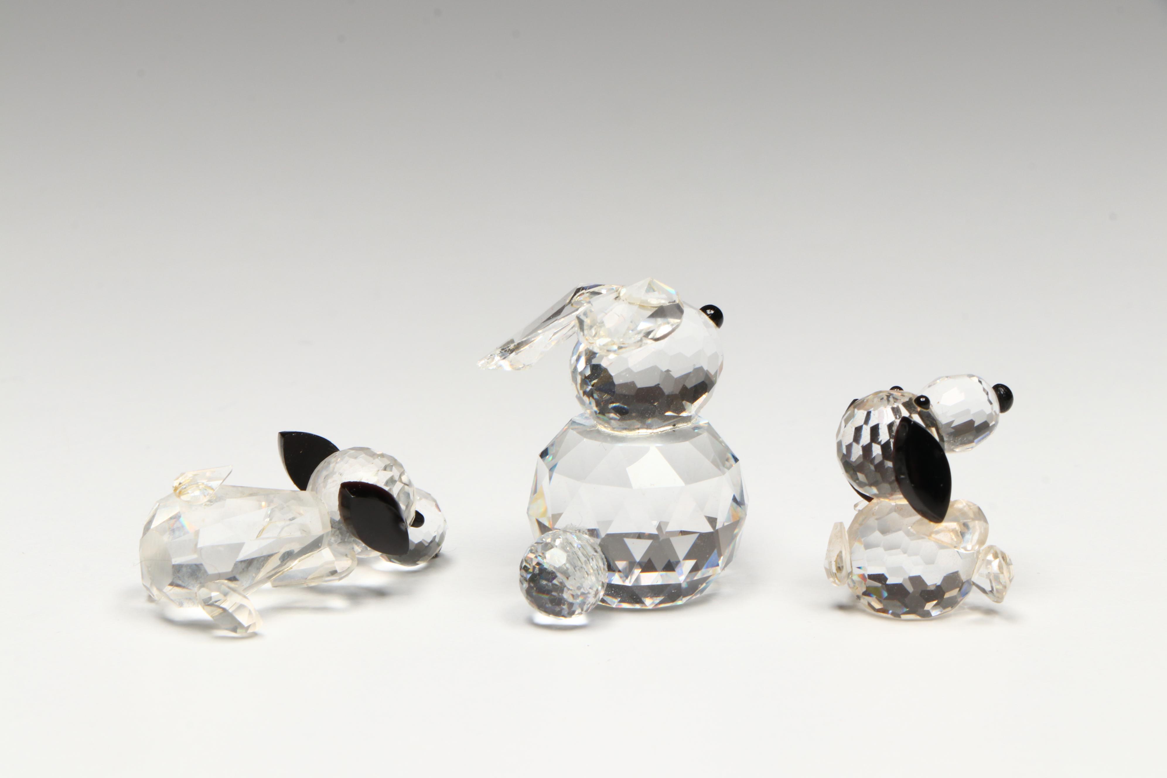 Silver Deer Literary Ace Crystal Snoopy Figure with Other Dog and Bunny Figures