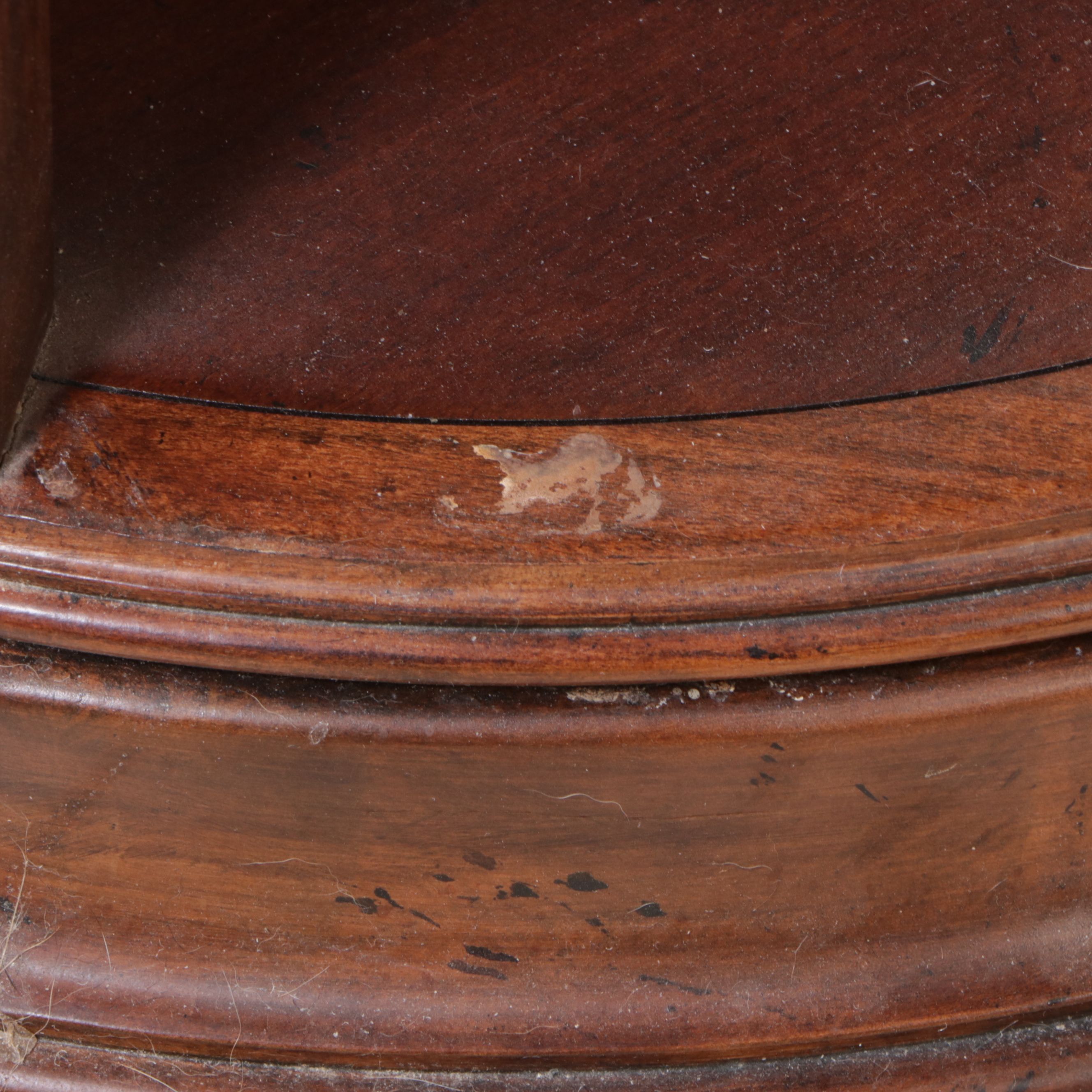 Thomasville Mediterranean Style Marble Top Round End Table