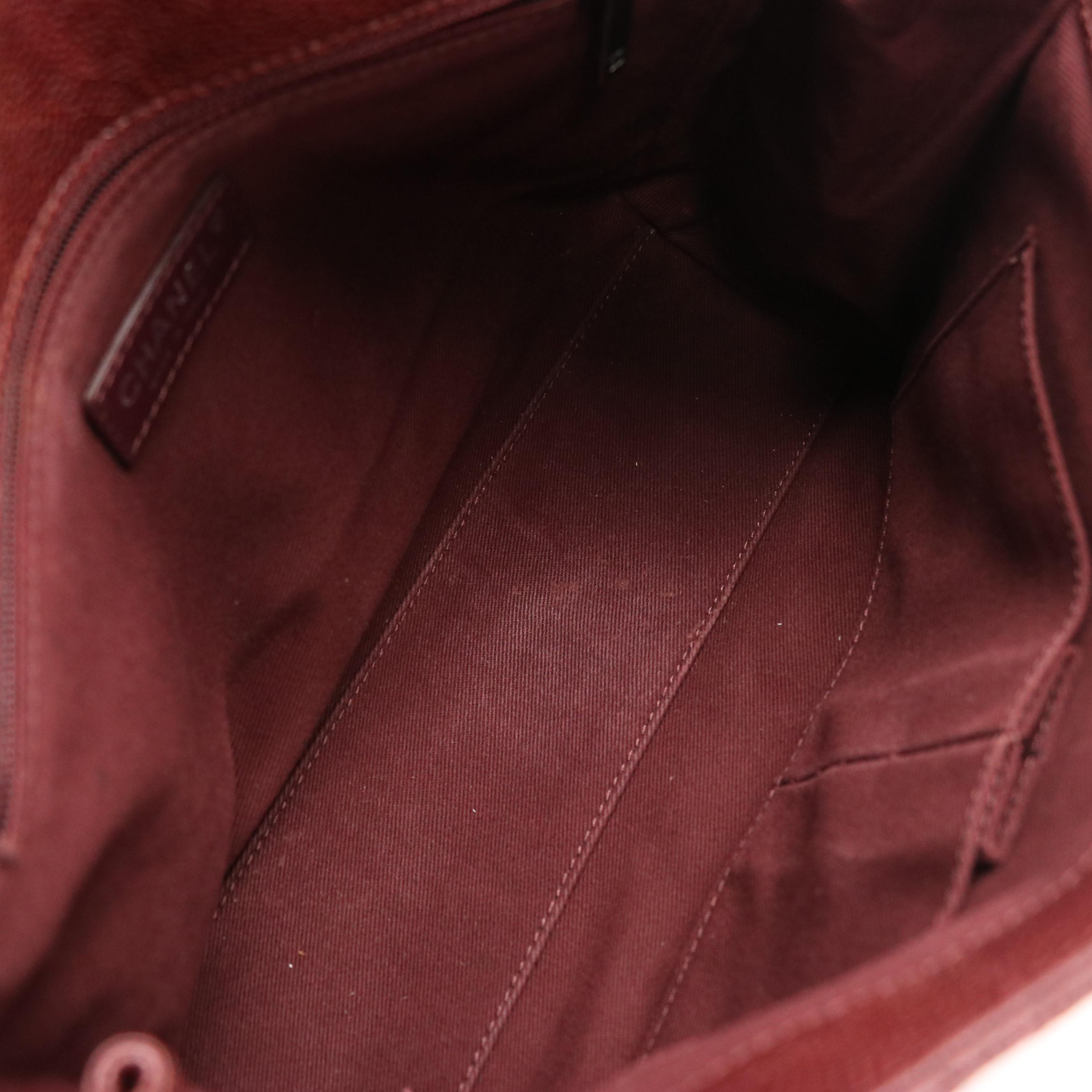 Chanel Shoulder Bag in Burgundy Caviar Leather