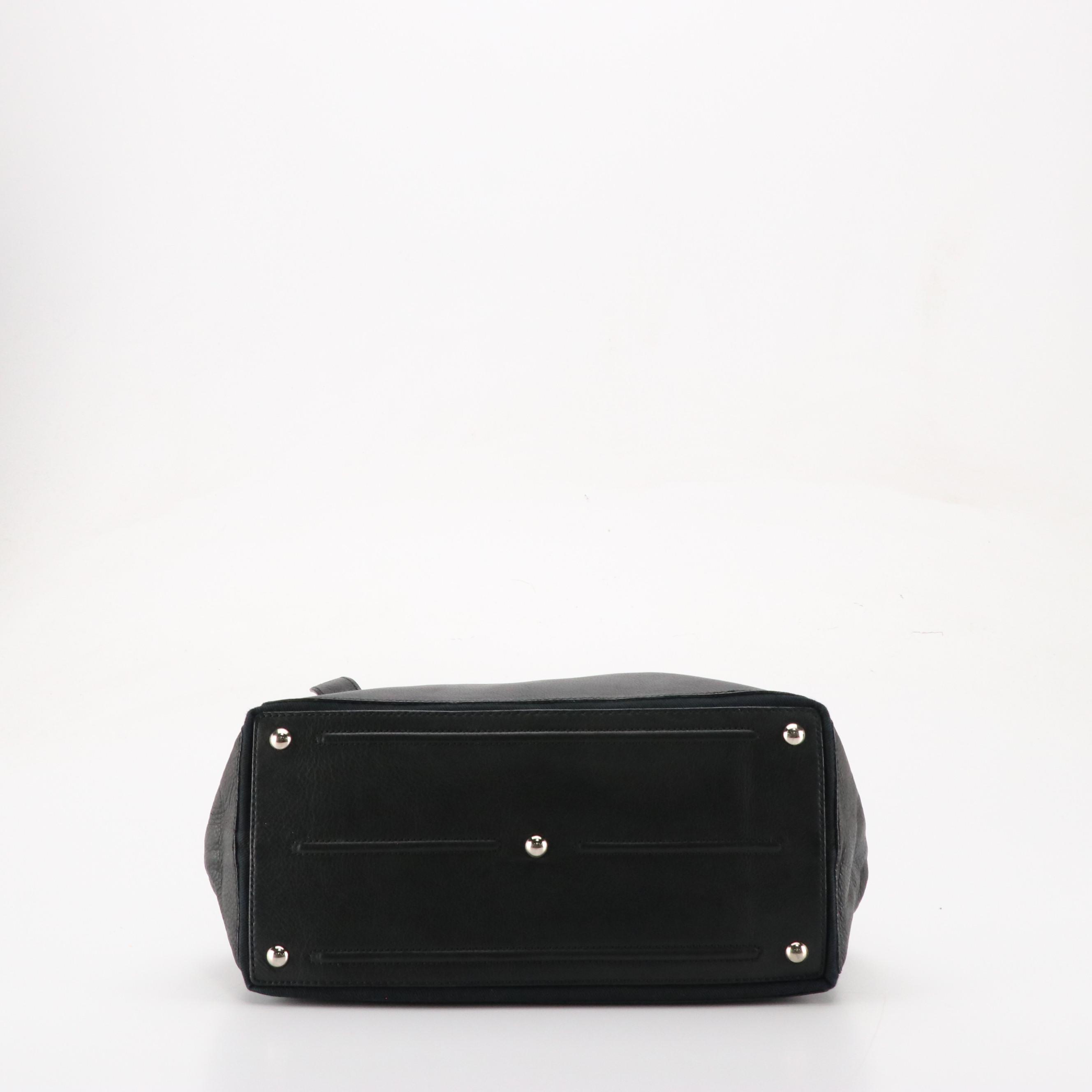Yves Saint Laurent Muse 2 Shoulder Bag in Black Grained Leather and Canvas