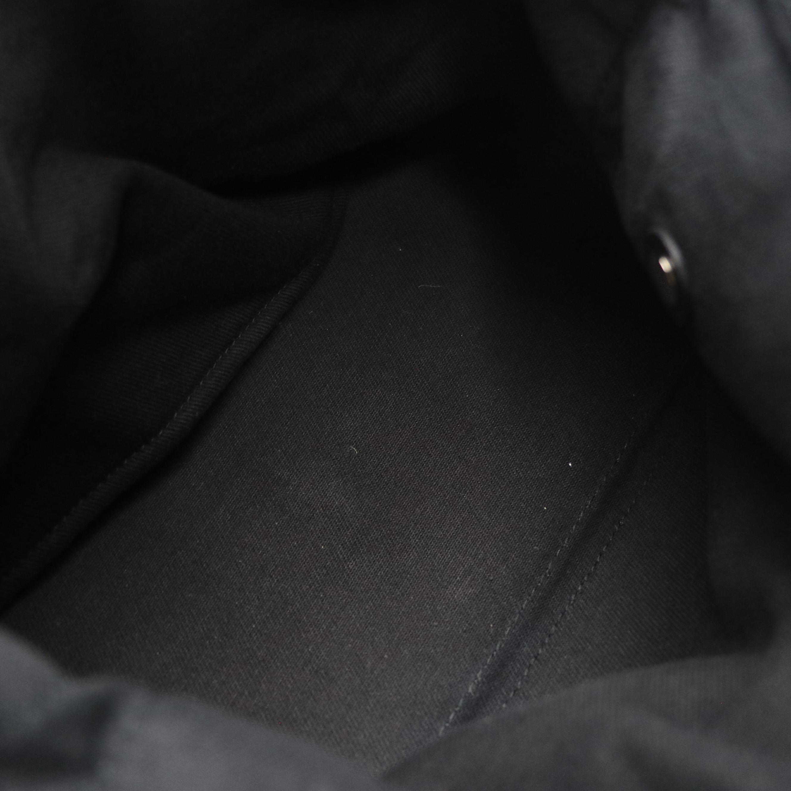 Yves Saint Laurent Muse 2 Shoulder Bag in Black Grained Leather and Canvas