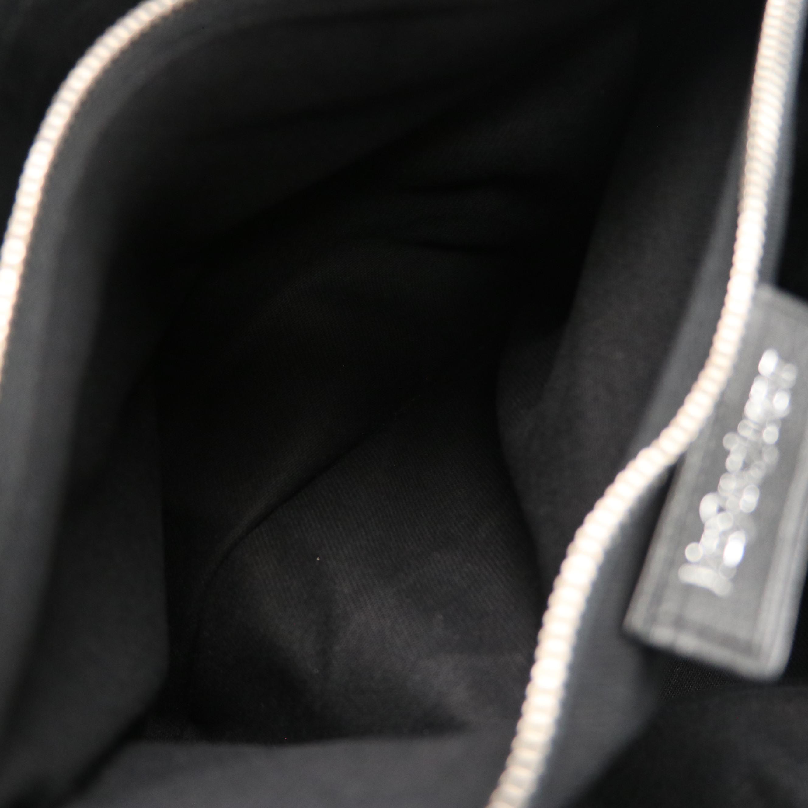 Yves Saint Laurent Muse 2 Shoulder Bag in Black Grained Leather and Canvas