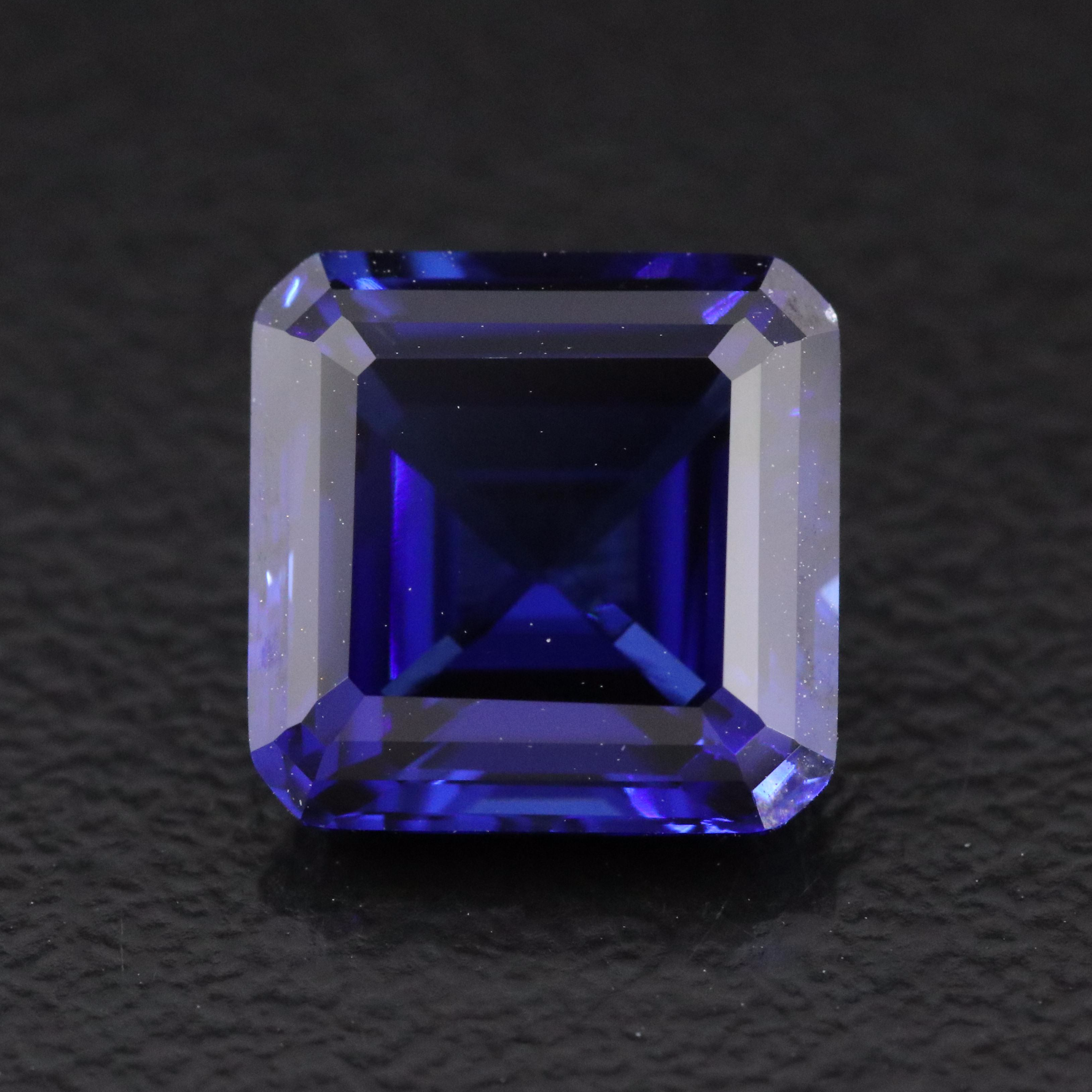 Loose 4.72 CT Lab Grown Sapphire