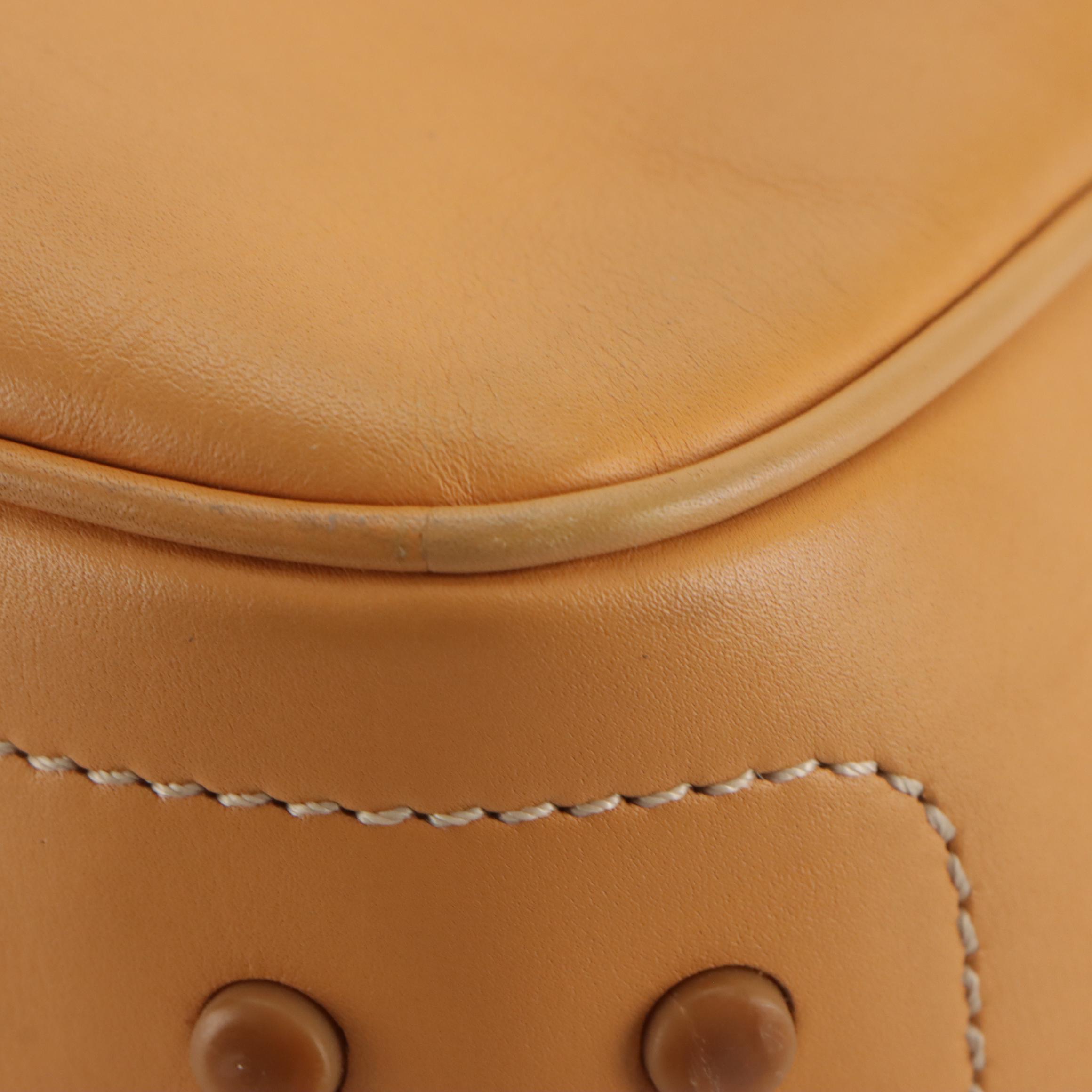 Tod's Side-Pocket Hobo Shoulder Bag in Tan Calfskin Leather