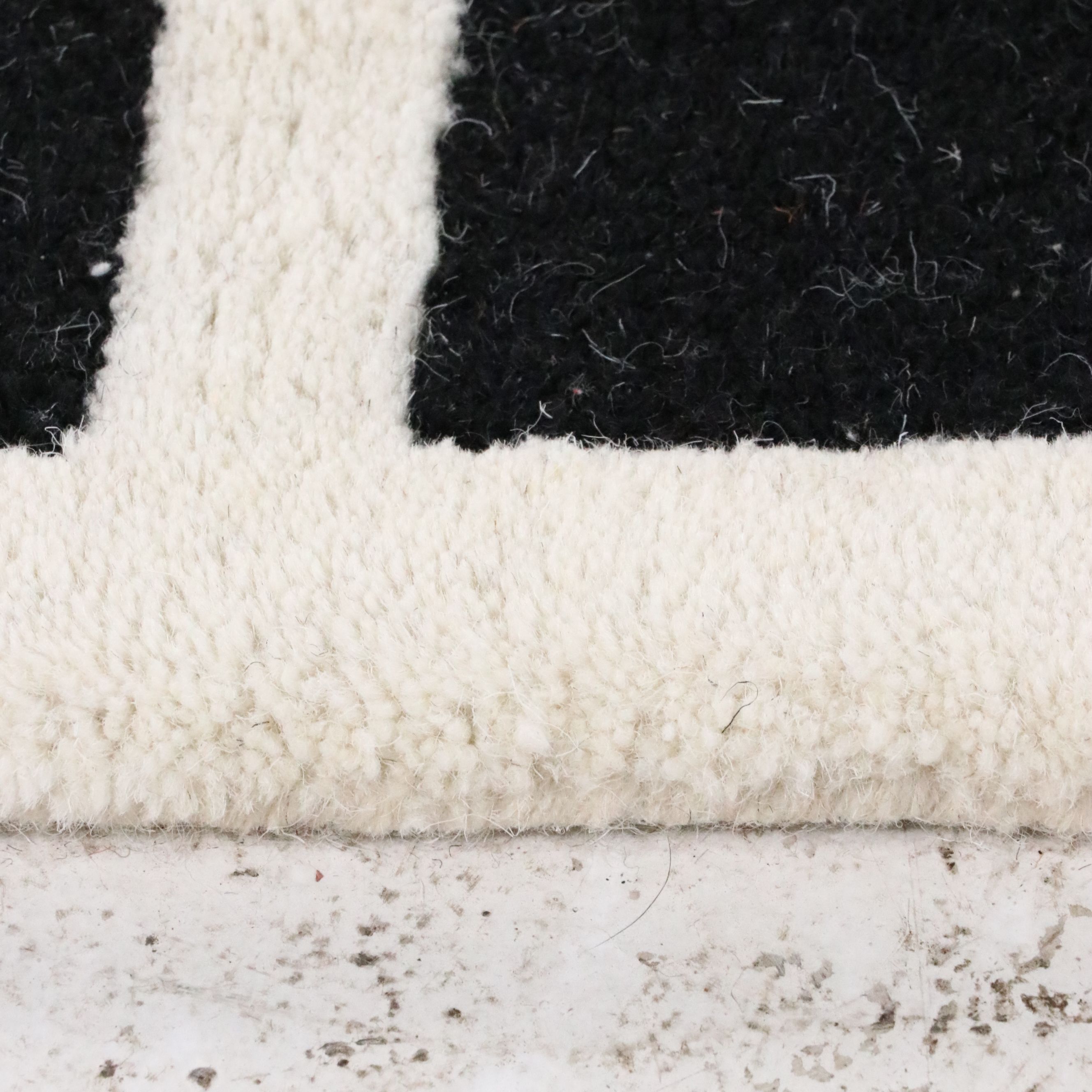 8'8 x 11'11 Hand-Tufted Safavieh "Cambridge" Area Rug