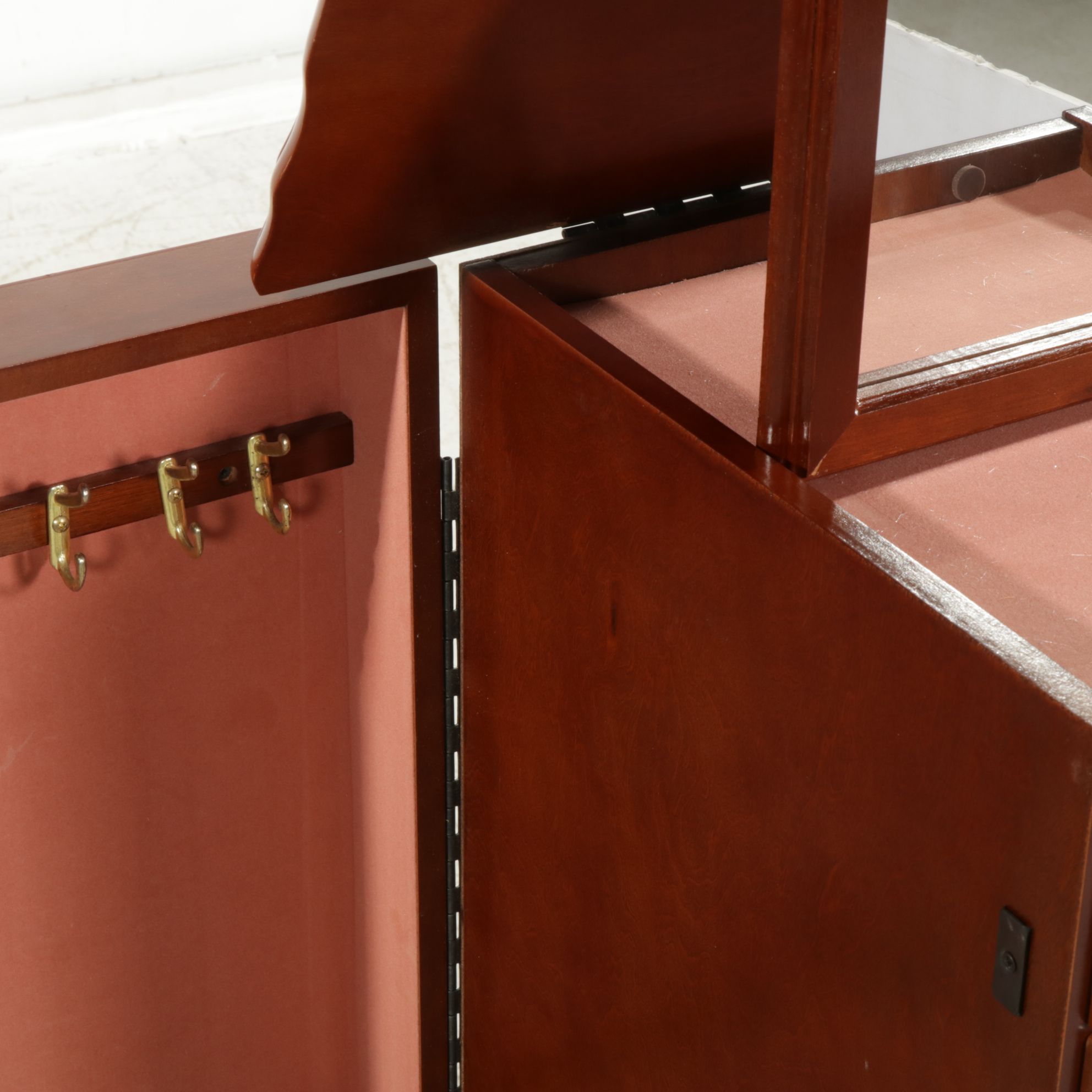 Queen Anne Style Jewelry Chest