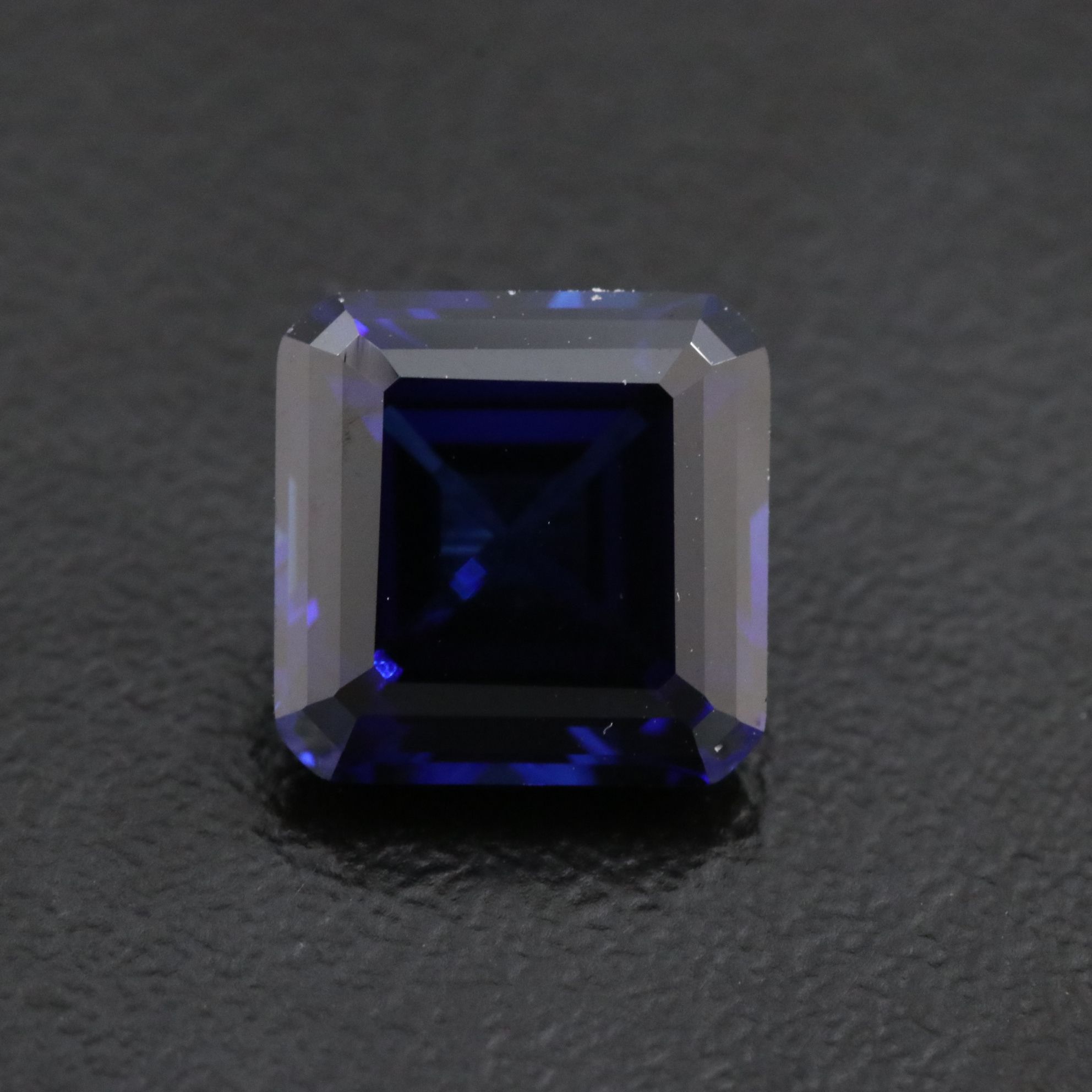 Loose 4.98 CT Lab Grown Sapphire