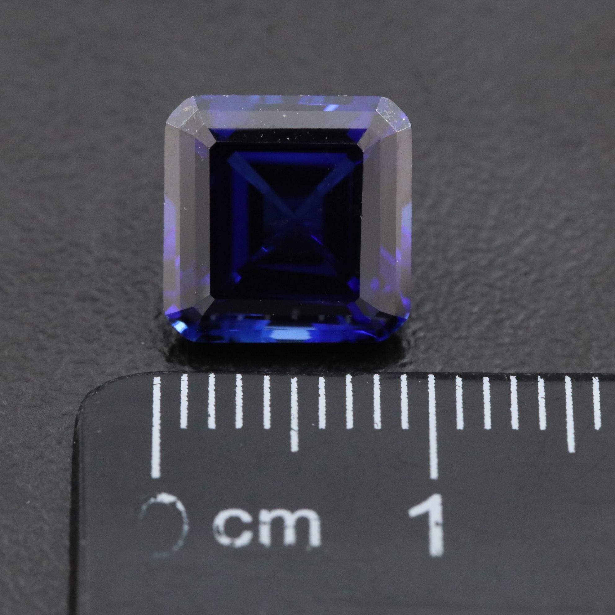 Loose 4.86 CT Lab Grown Sapphire