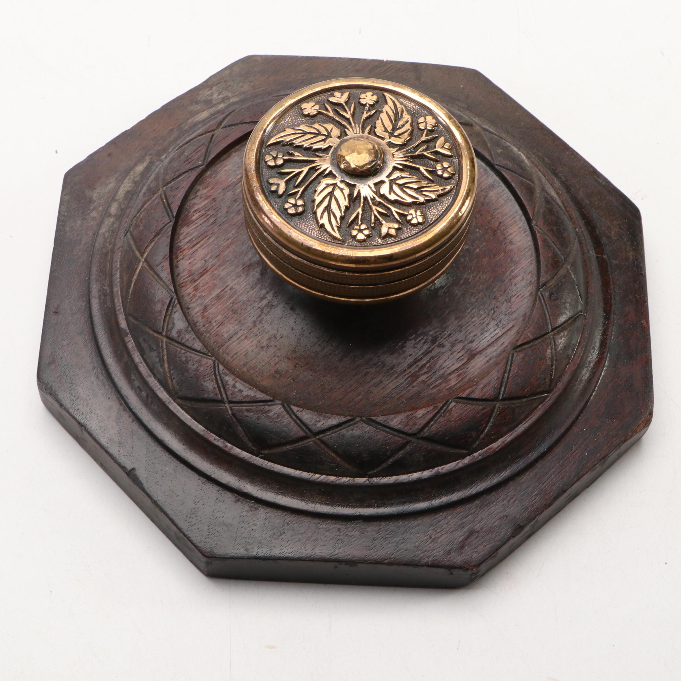 Doorknob Wall Decor with Picture Frame