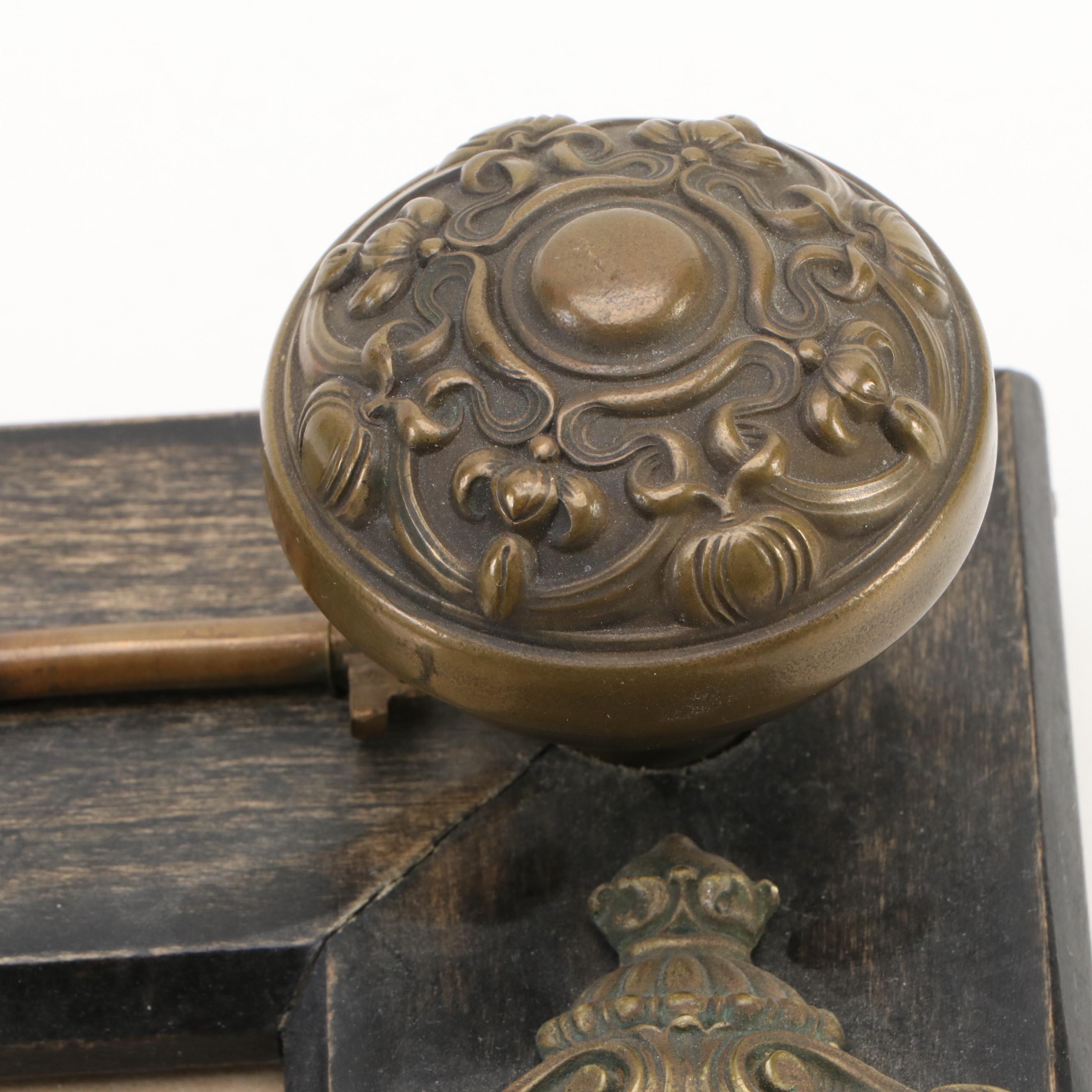 Doorknob Wall Decor with Picture Frame