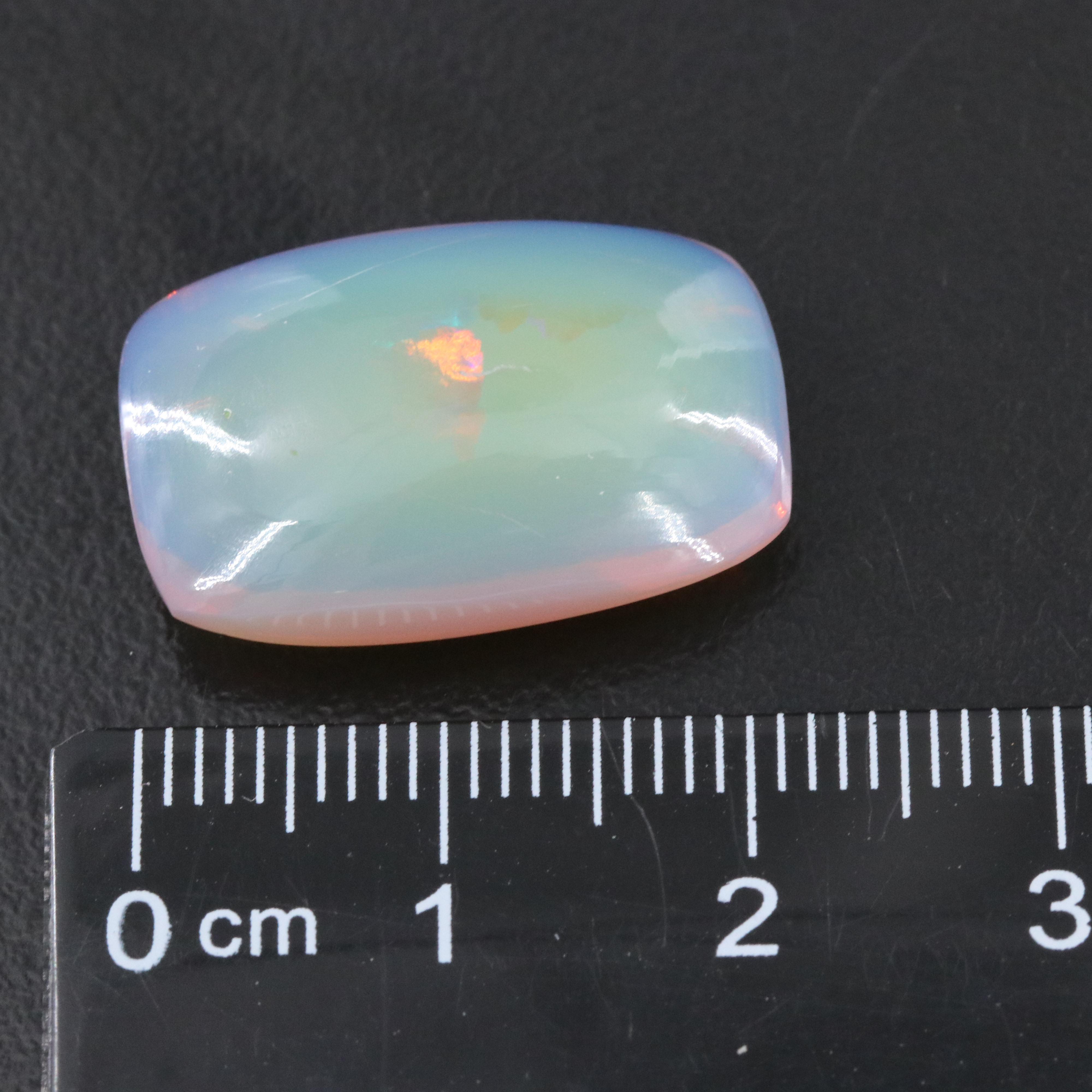 Loose 12.47 CT Opal