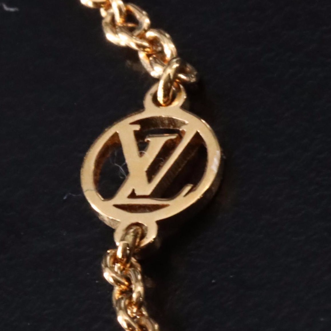 Louis Vuitton Essential V Necklace with Faux Pearl