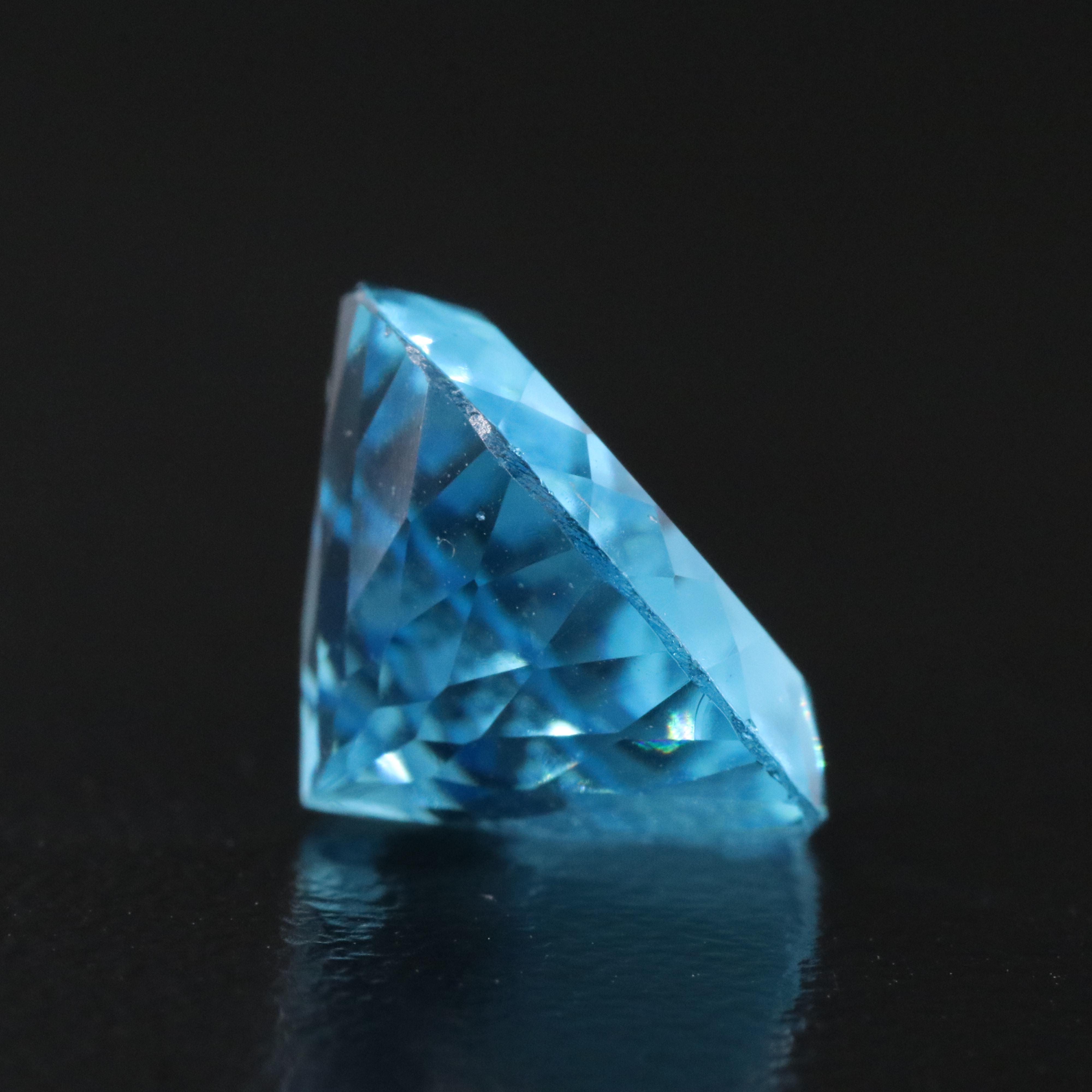 Loose 7.35 CT Glass