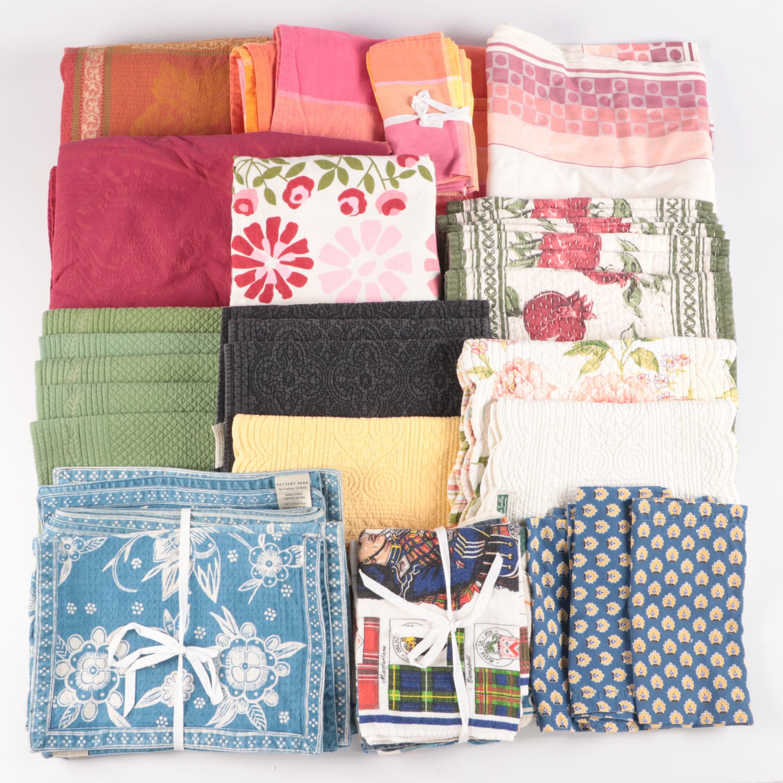 Williams Sonoma Pomegranate Cotton Placemats with Other Fabric Table Linens