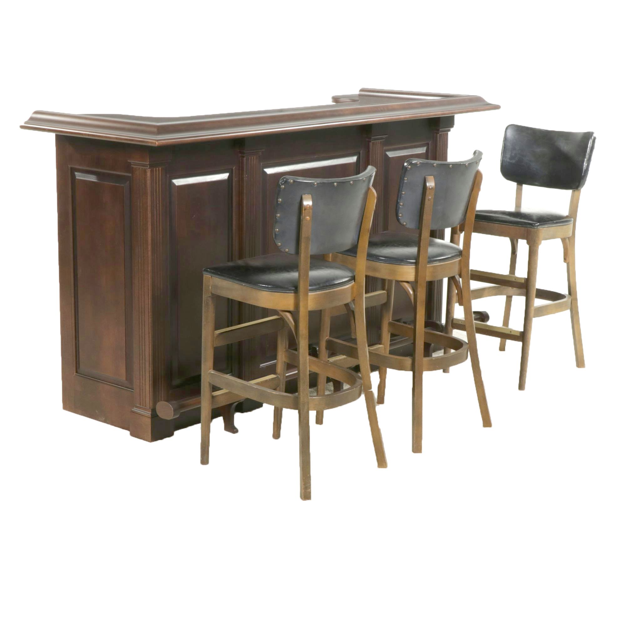 Bar Counter with Three Bianco Barstools