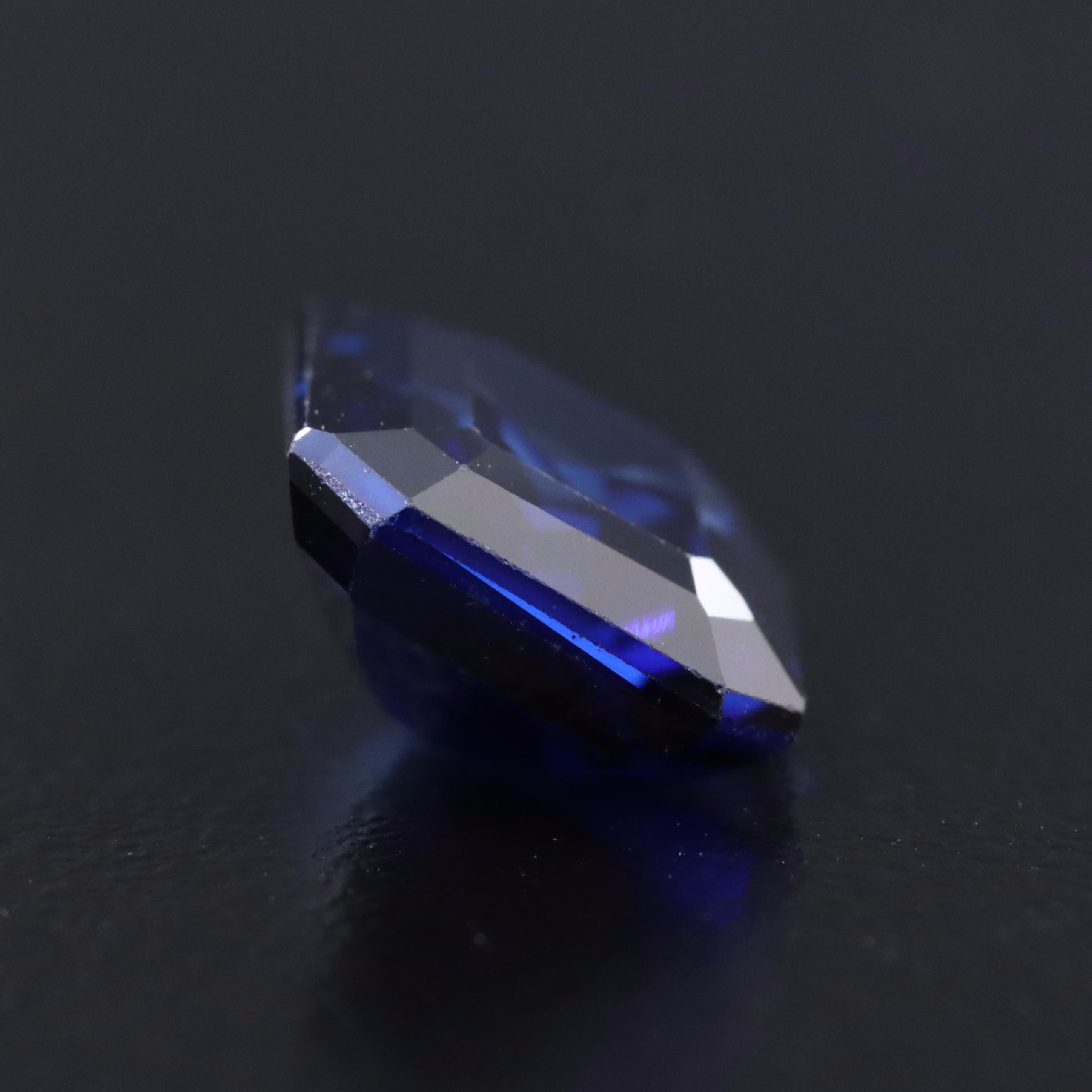Loose 5.59 CT Lab Grown Sapphire