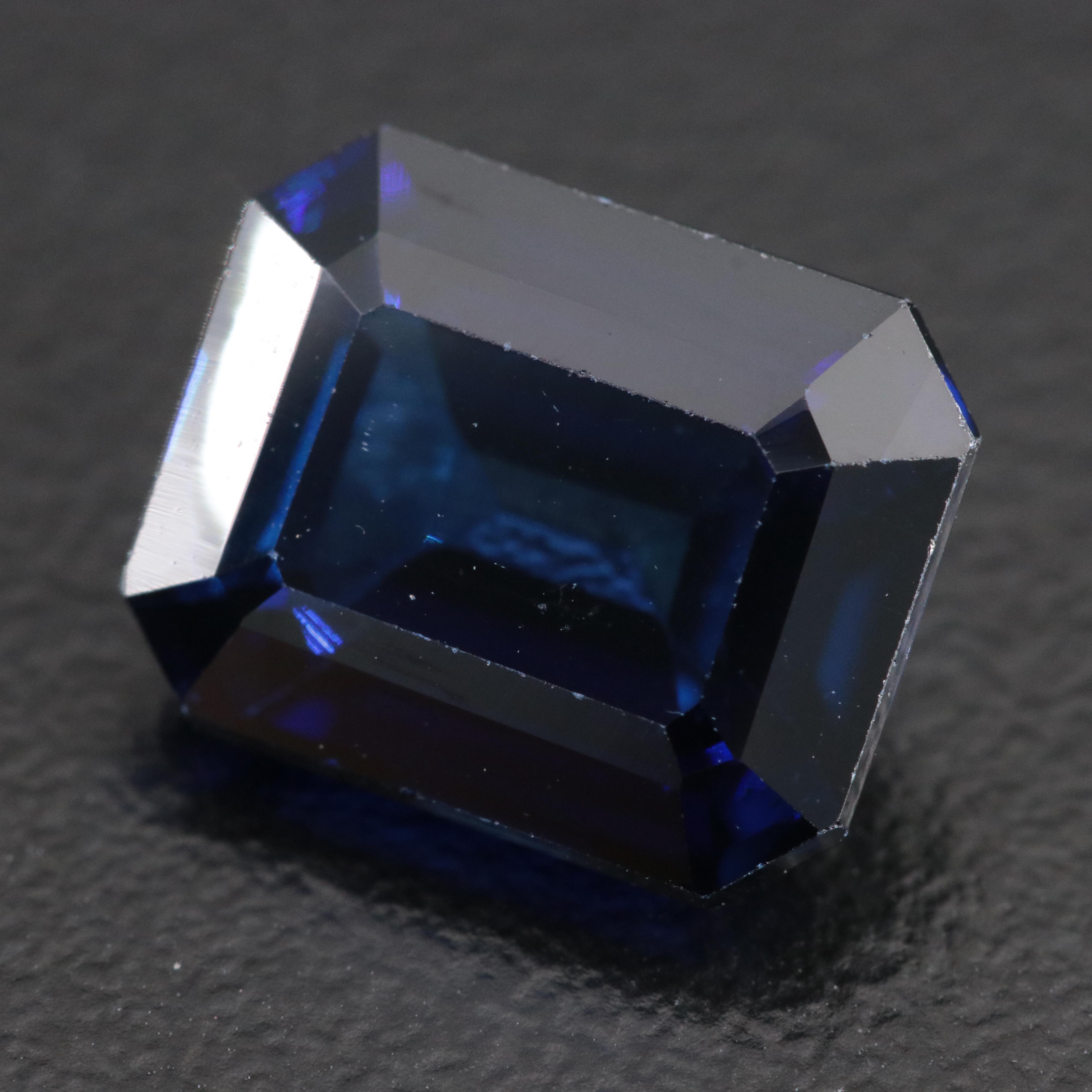 Loose 5.67 CT Lab Grown Sapphire