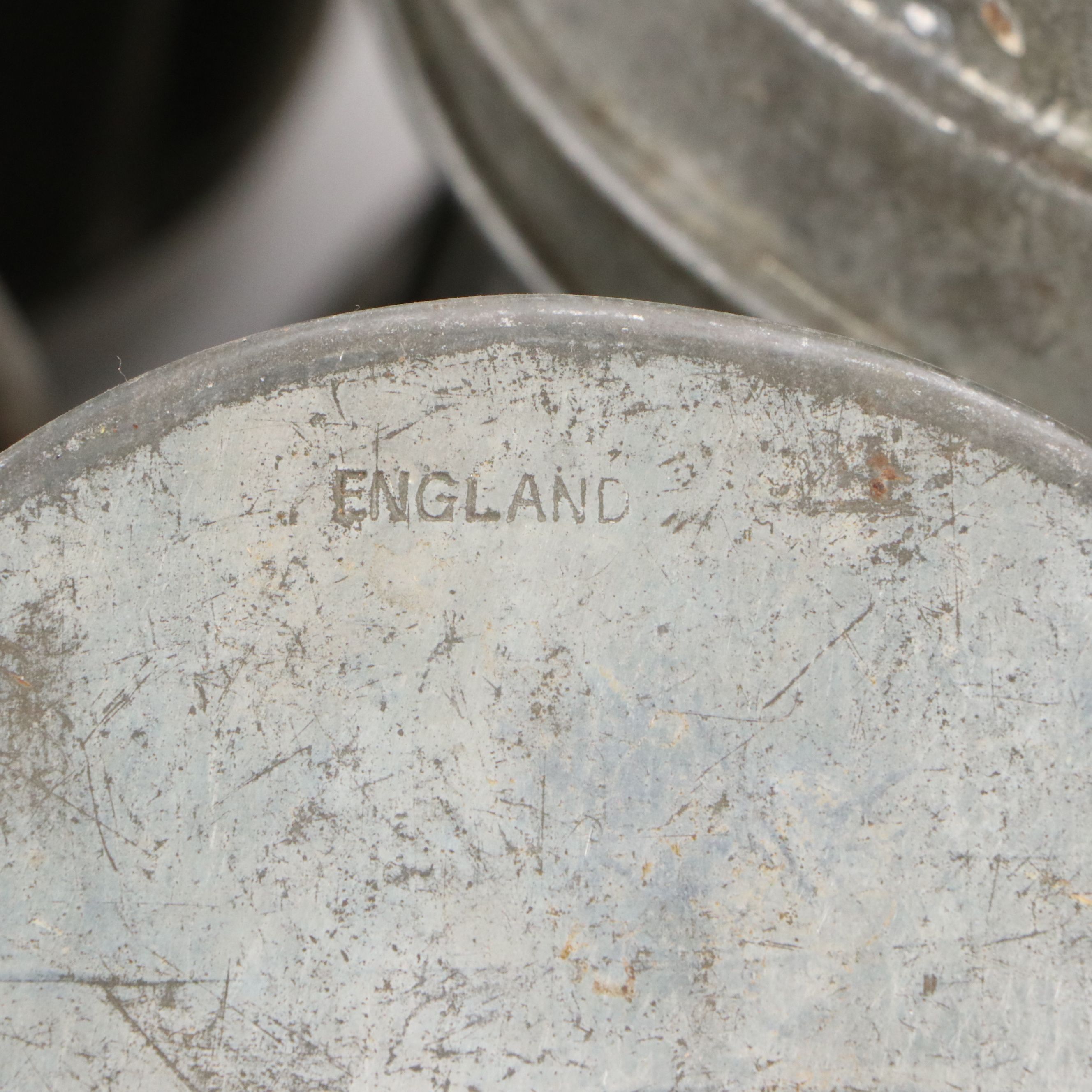 Metal Bundt Cake Molds and Pans