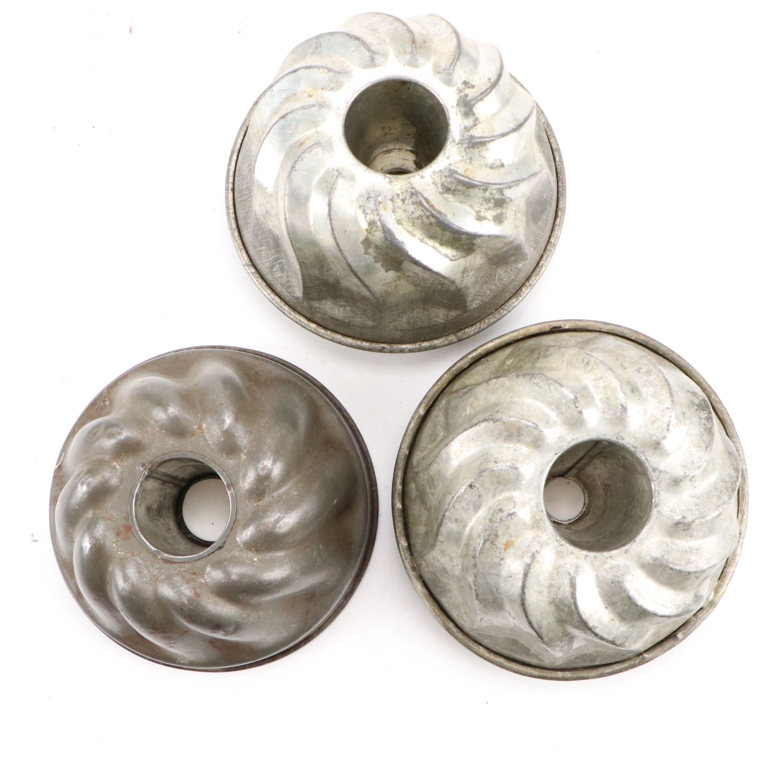 Metal Bundt Cake Molds and Pans