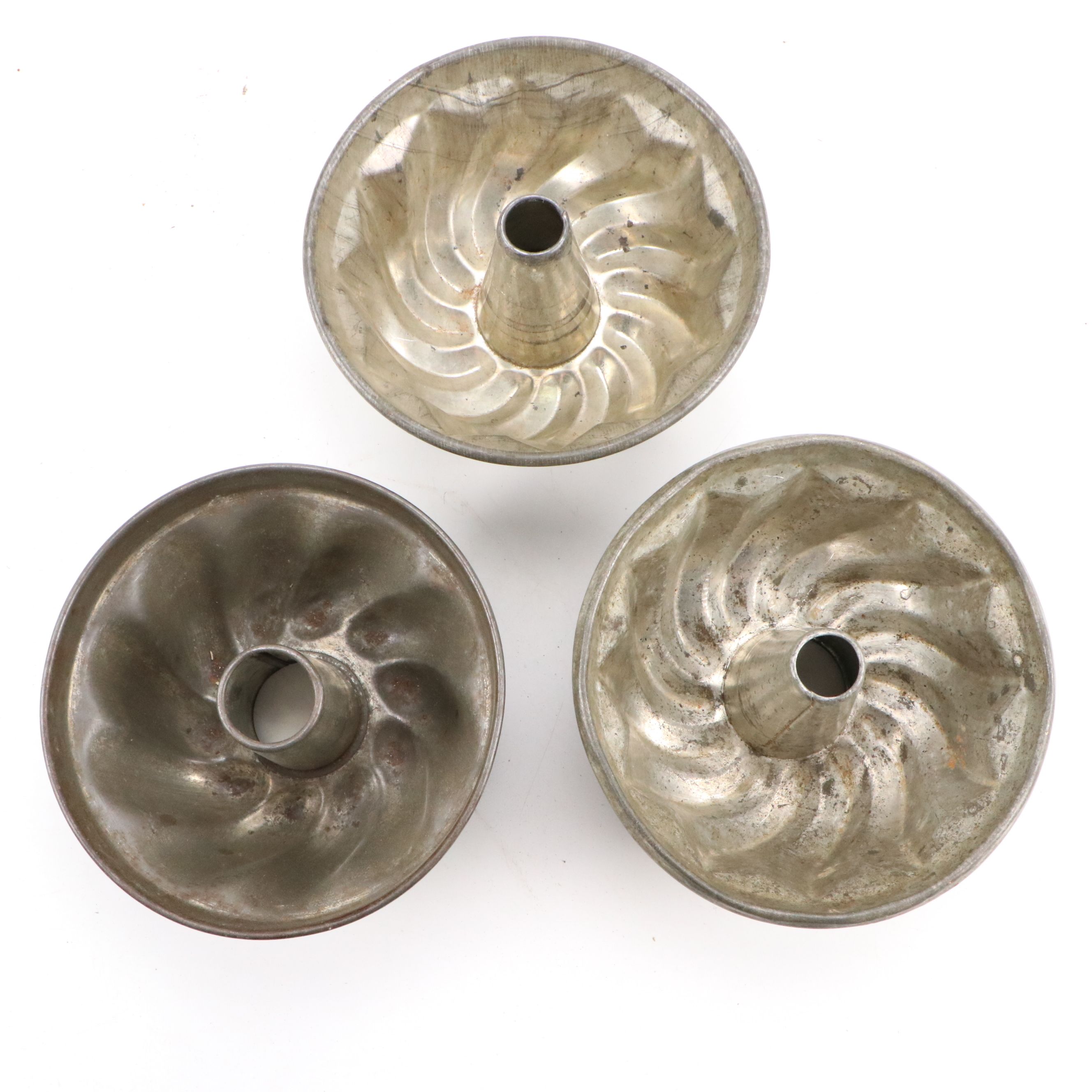 Metal Bundt Cake Molds and Pans