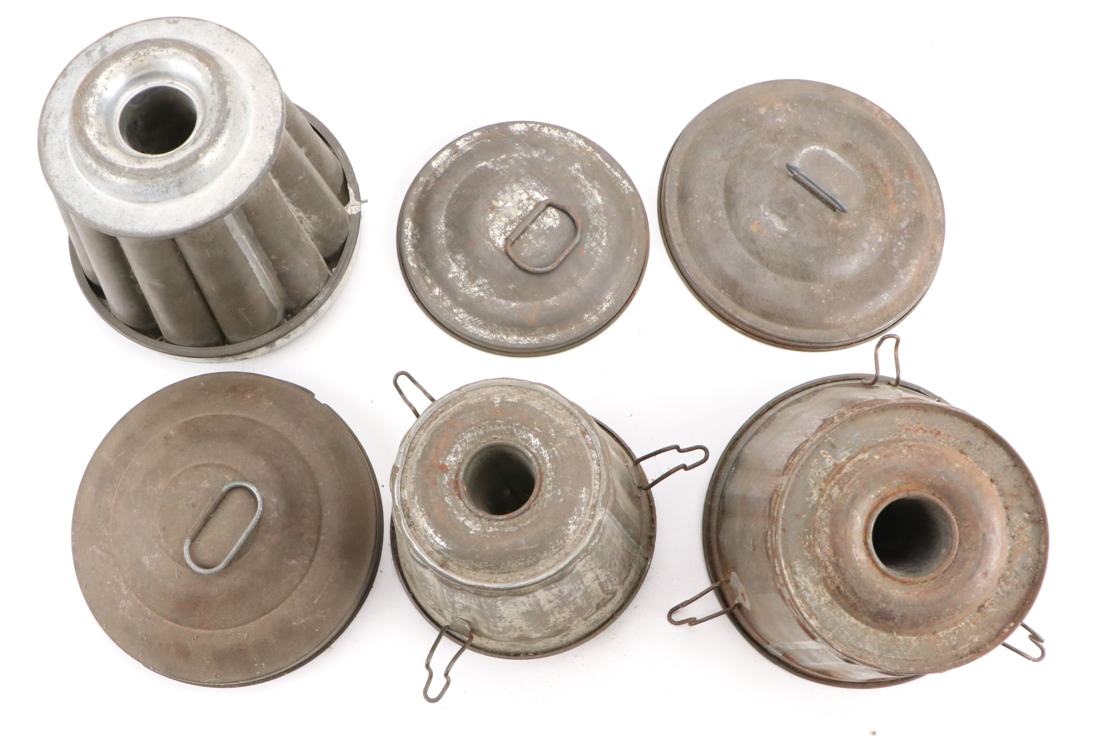 Metal Bundt Cake Molds and Pans