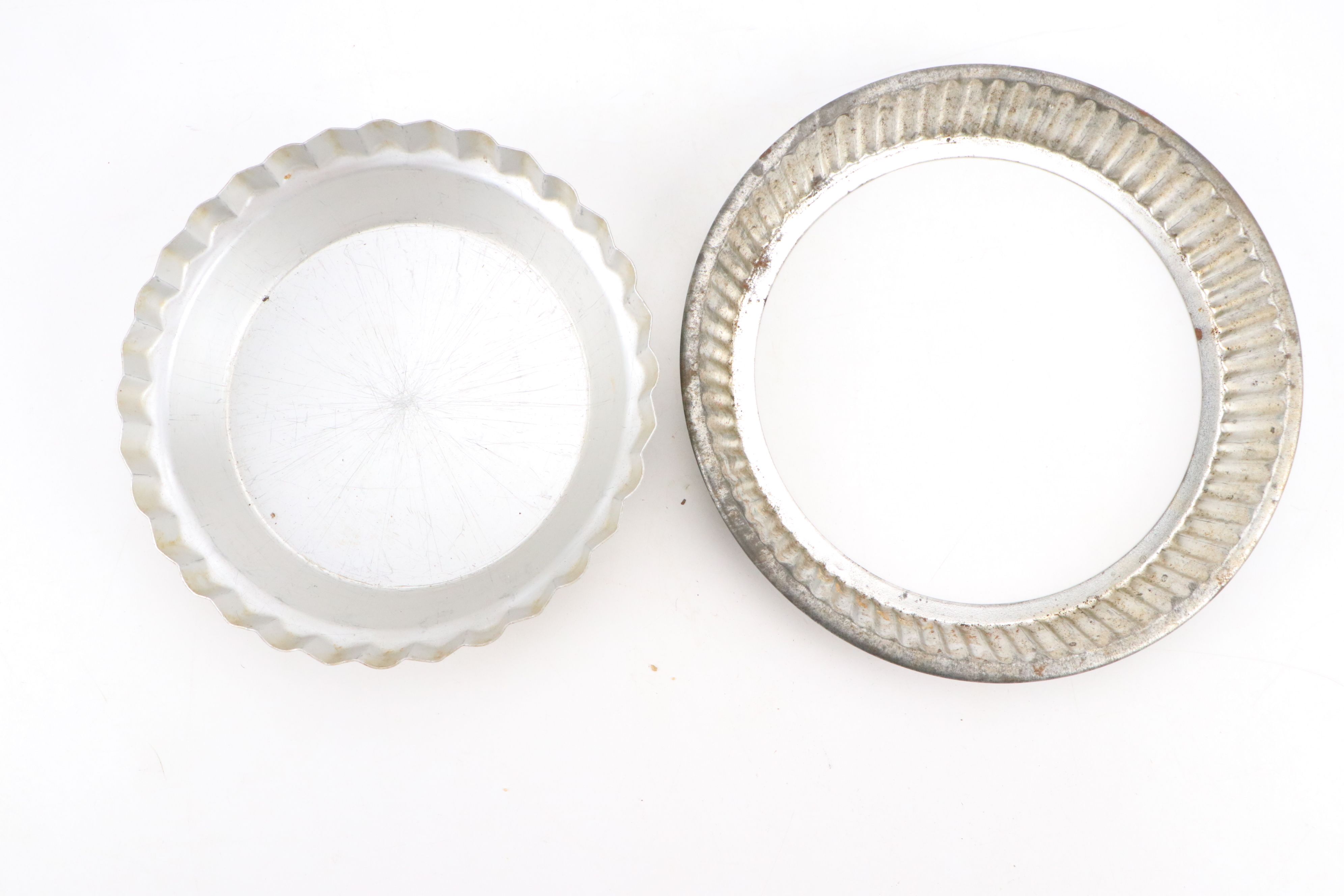 Metal Bundt Cake Molds and Pans