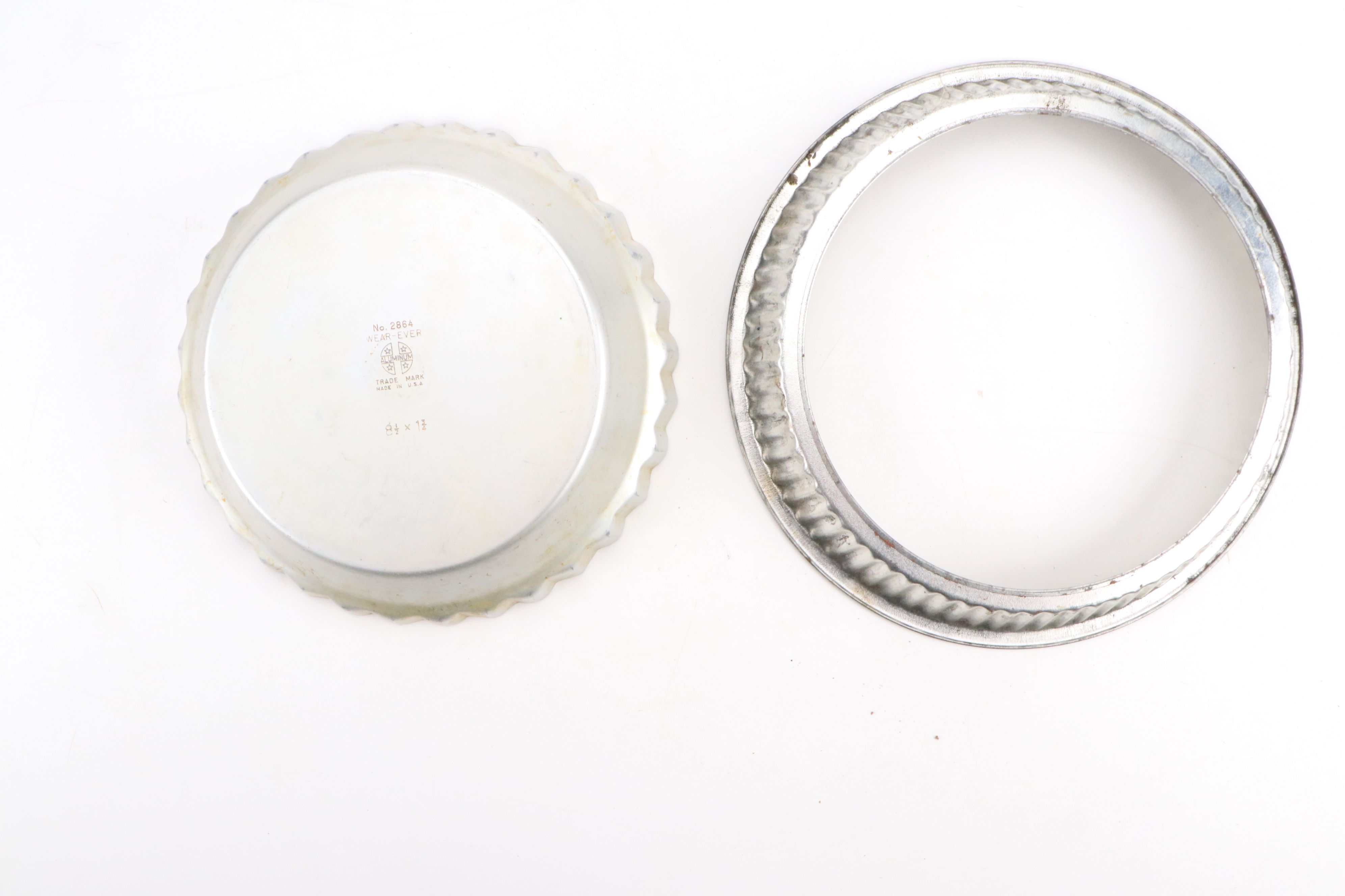 Metal Bundt Cake Molds and Pans