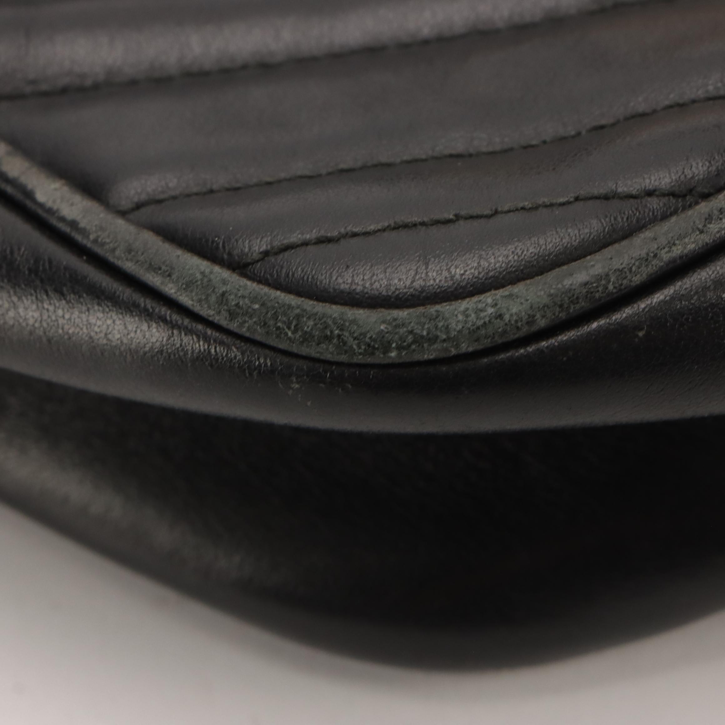 Gucci GG Marmont Crossbody Bag in Black Chevron Matelassé Leather