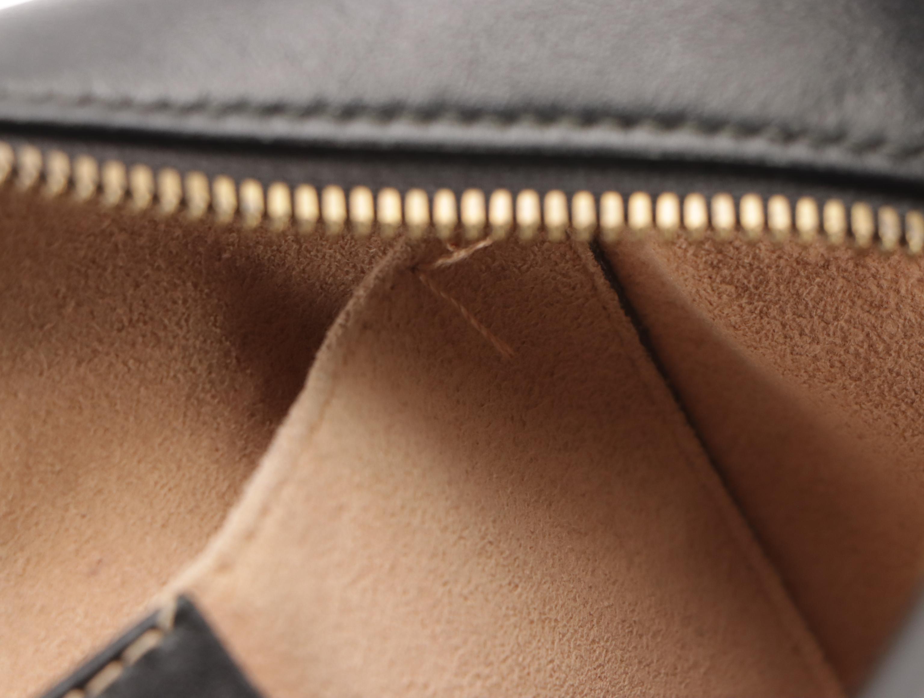 Gucci GG Marmont Crossbody Bag in Black Chevron Matelassé Leather