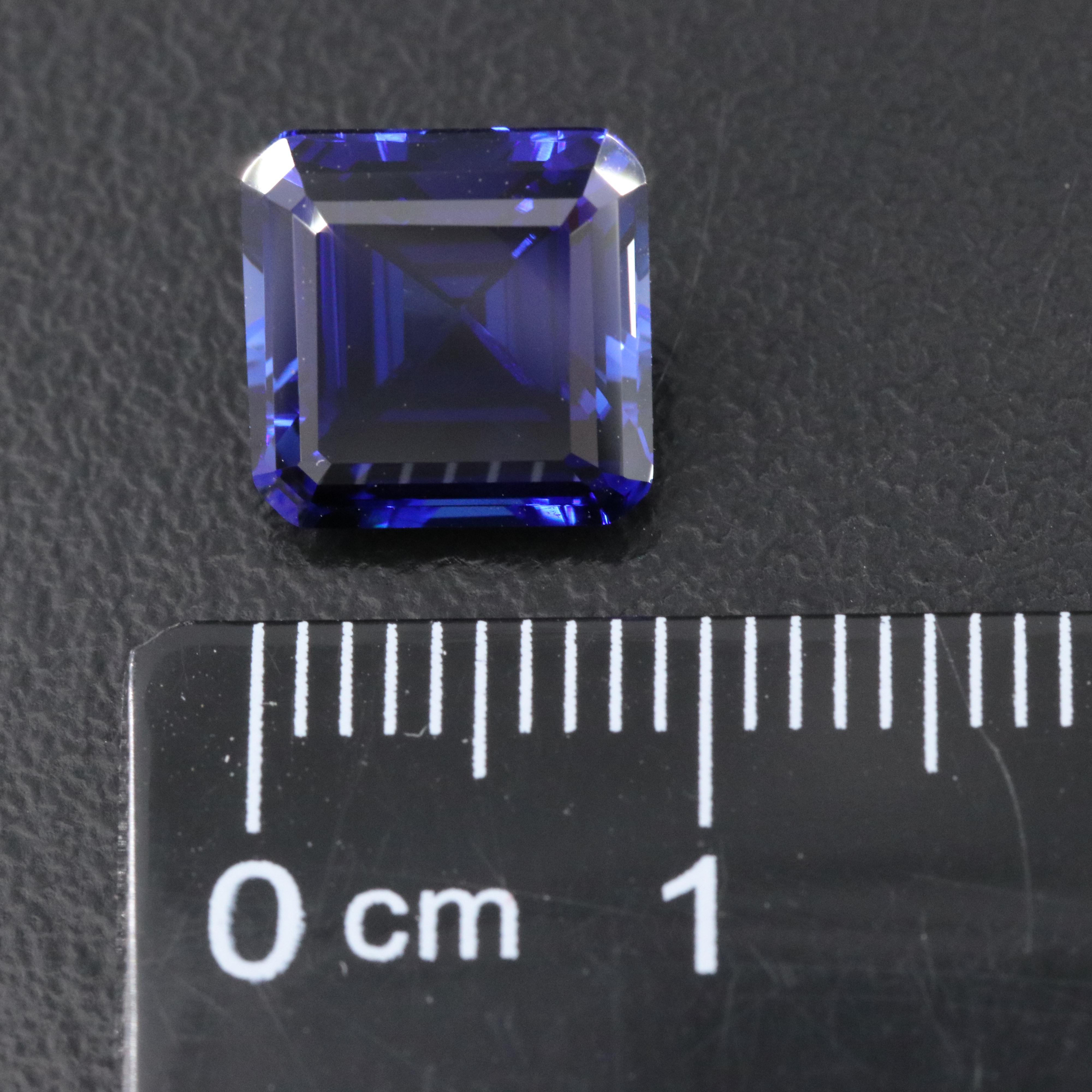 Loose 4.92 CT Lab Grown Sapphire