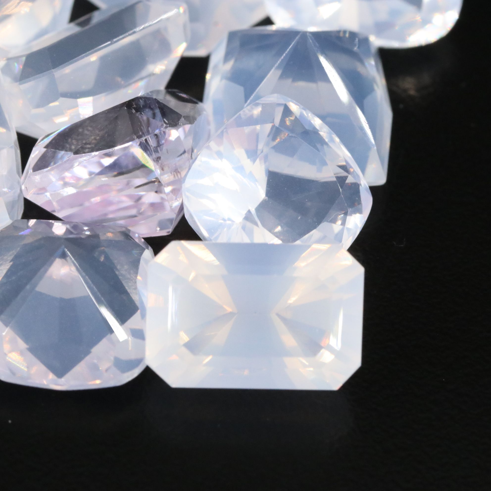 Loose 203.50 CTW Gemstone Lot Including Rose Quartz, Garnet and Kunzite