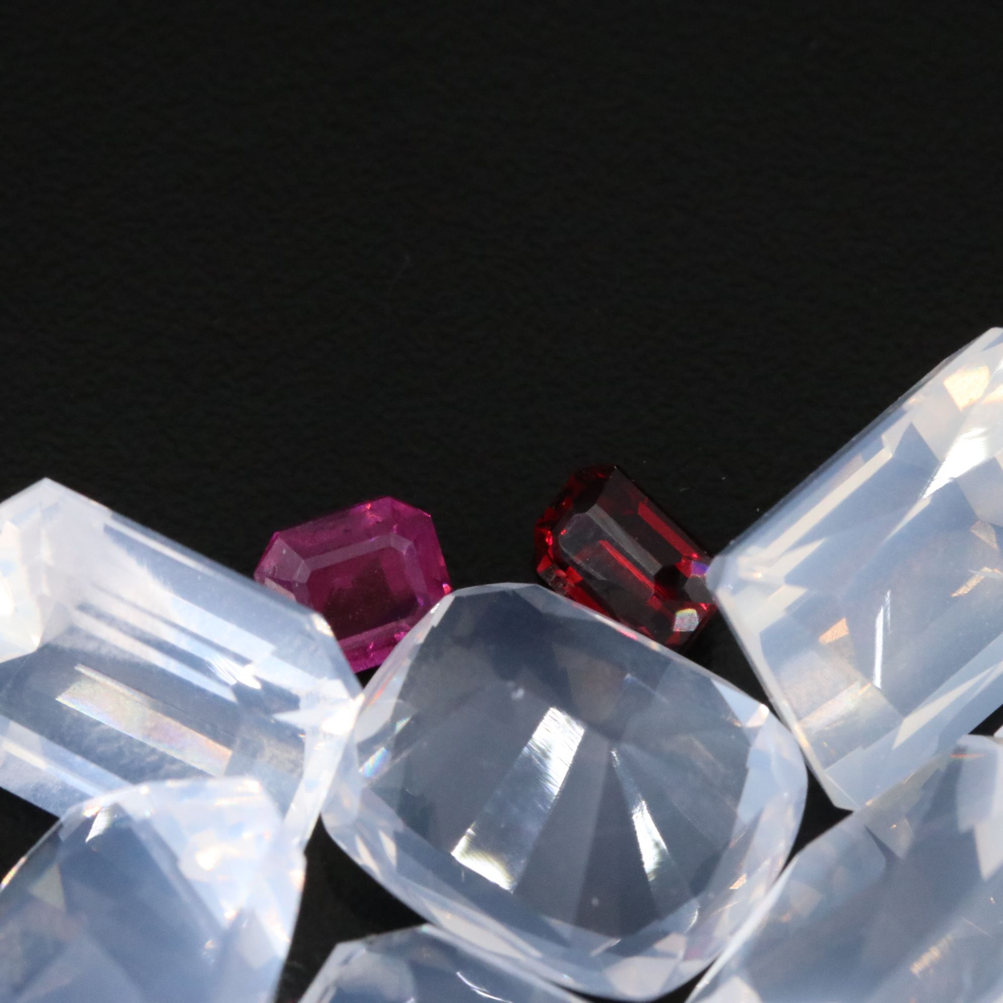 Loose 203.50 CTW Gemstone Lot Including Rose Quartz, Garnet and Kunzite