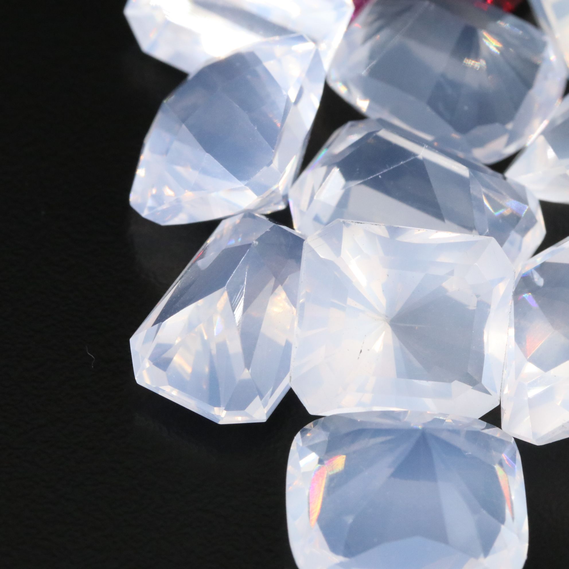 Loose 203.50 CTW Gemstone Lot Including Rose Quartz, Garnet and Kunzite