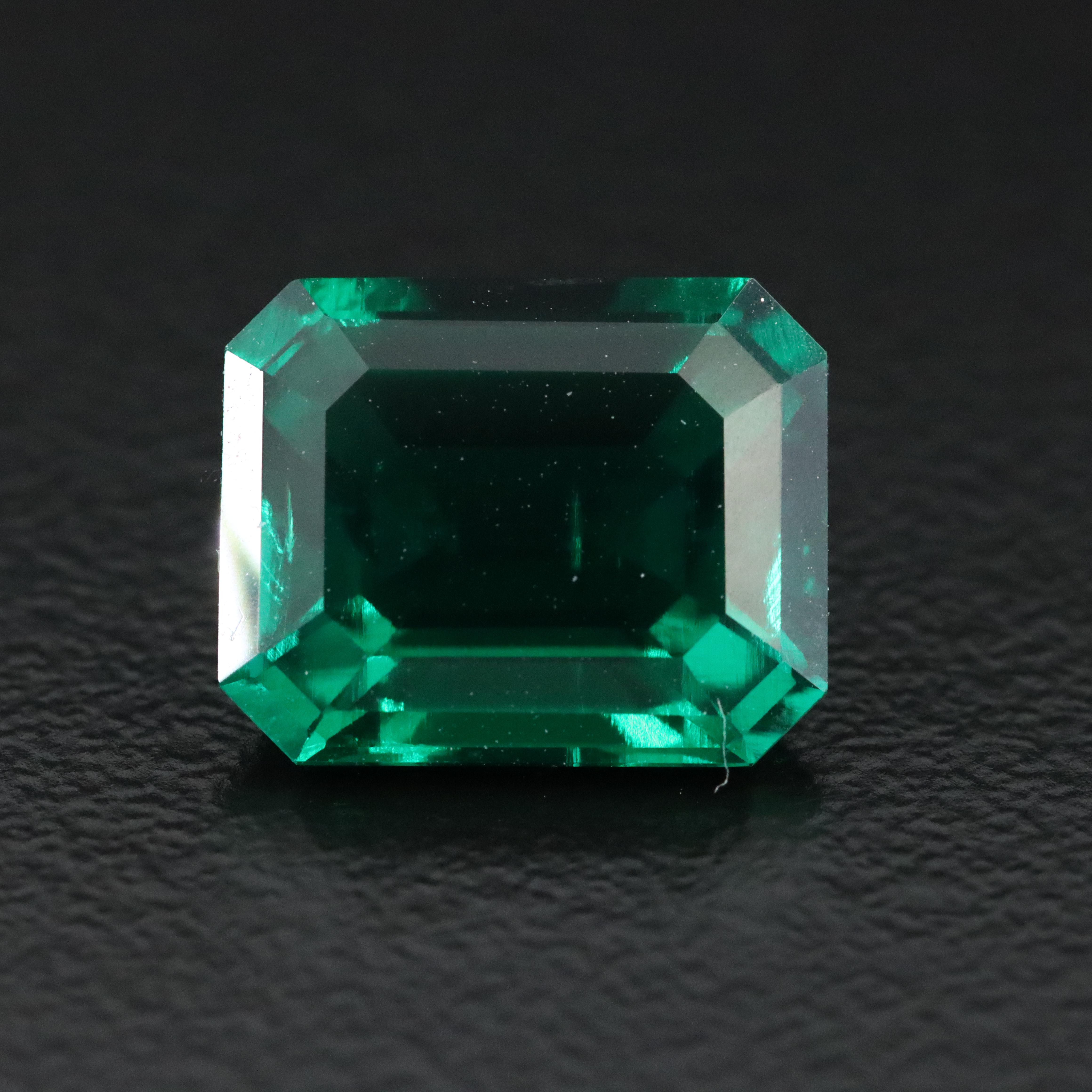 Loose 4.01 CT Lab Grown Emerald